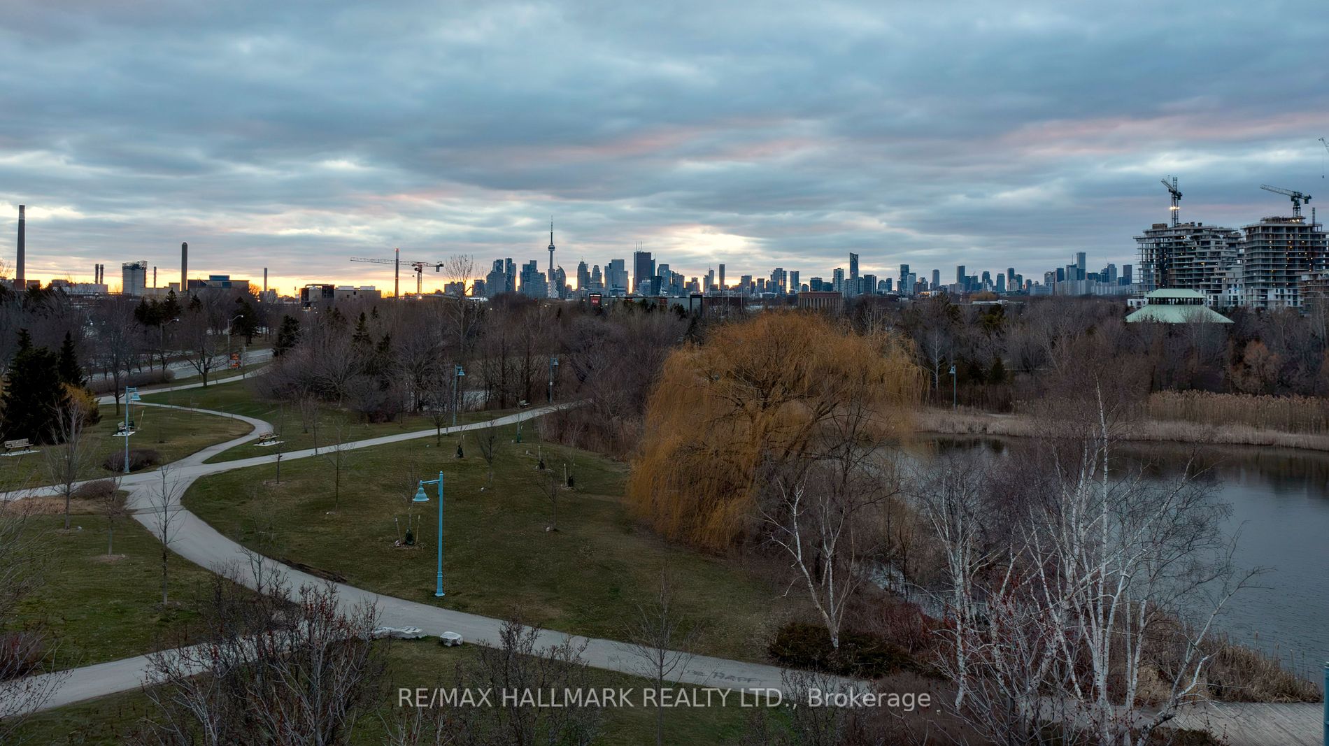 9 Boardwalk Drive #321