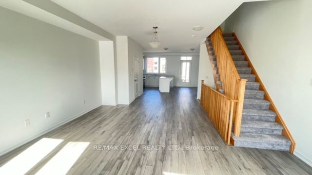 13 Bateson St