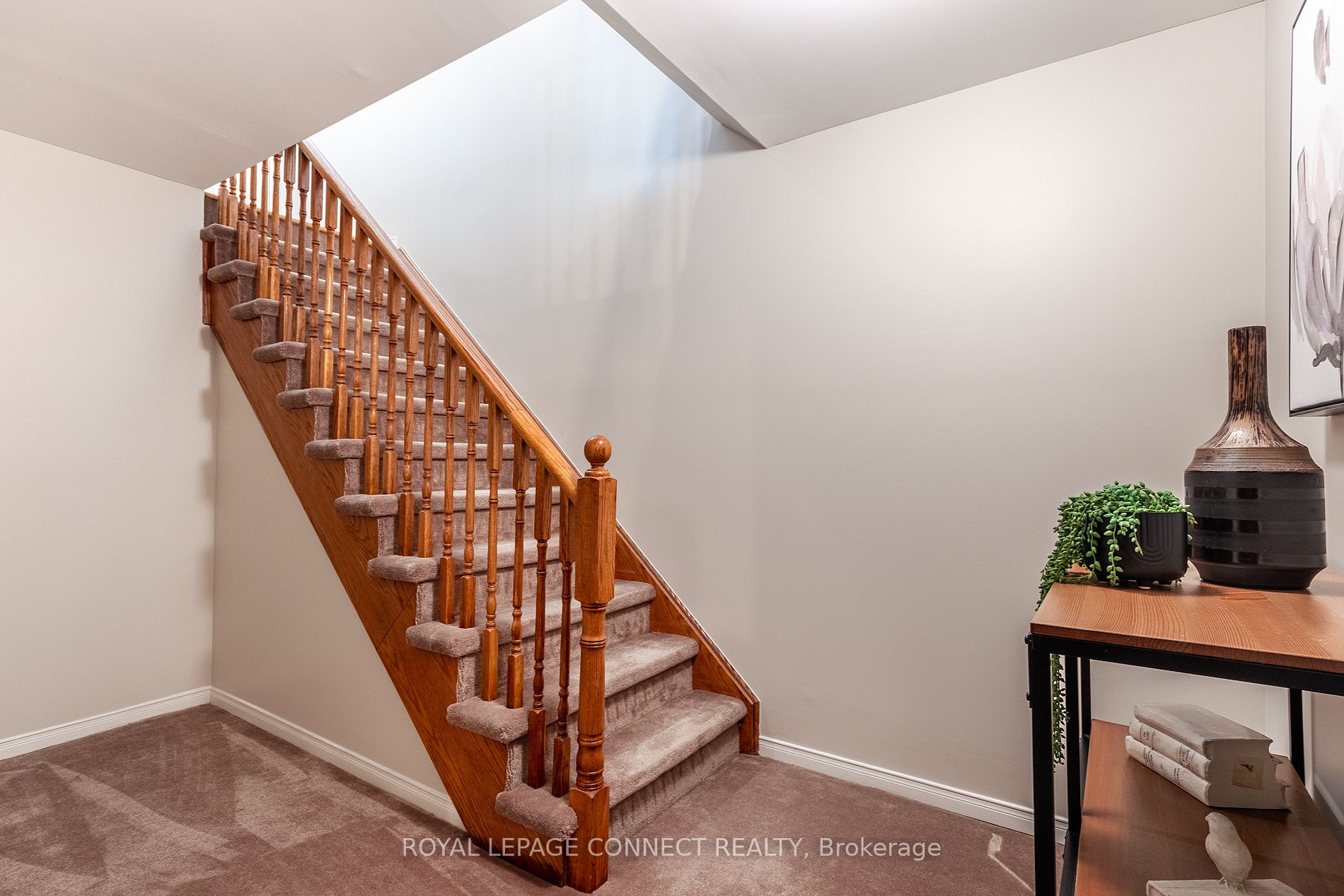 7 Hirshfield Lane, #H7