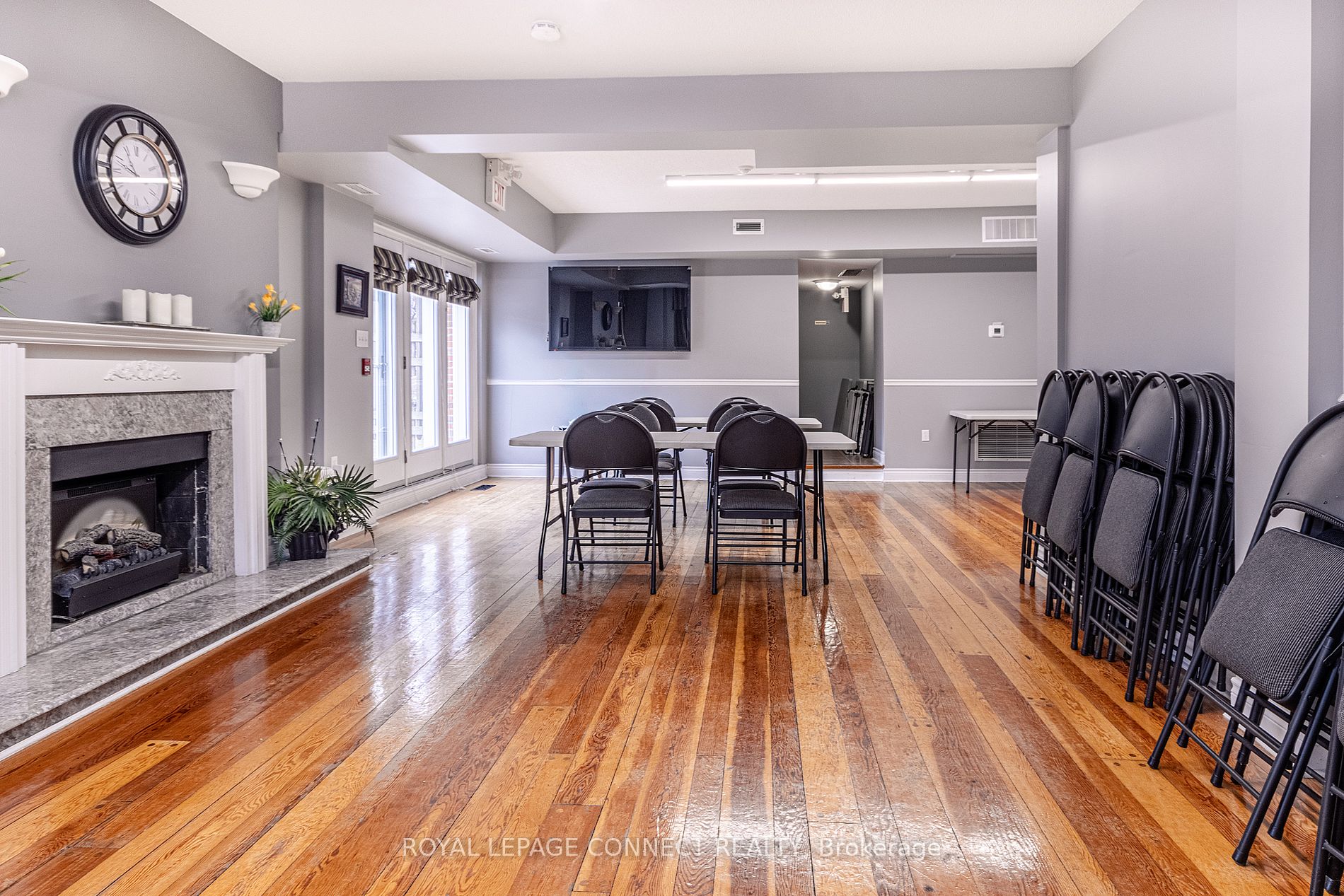7 Hirshfield Lane, #H7