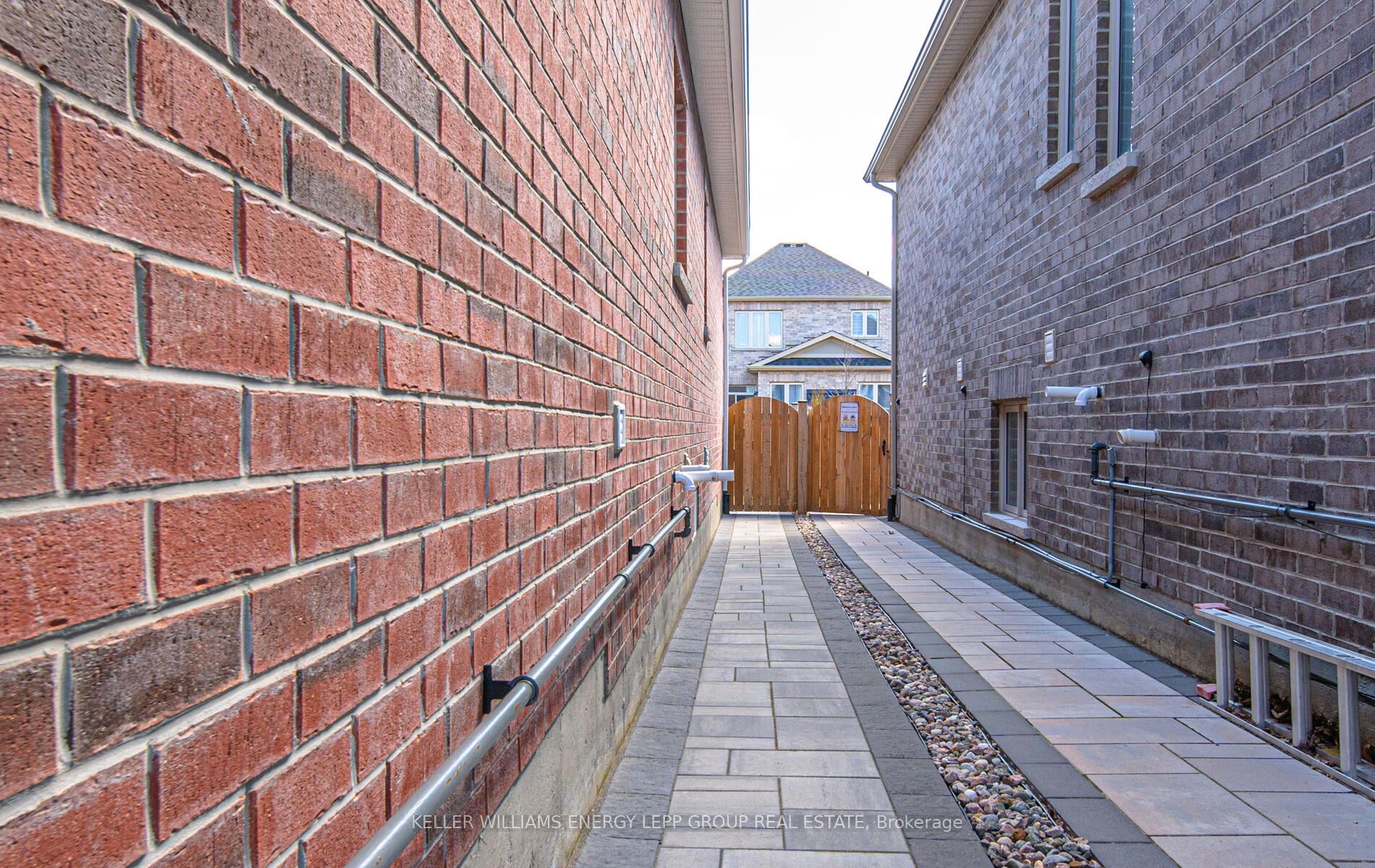 36 Glenhaven Crt