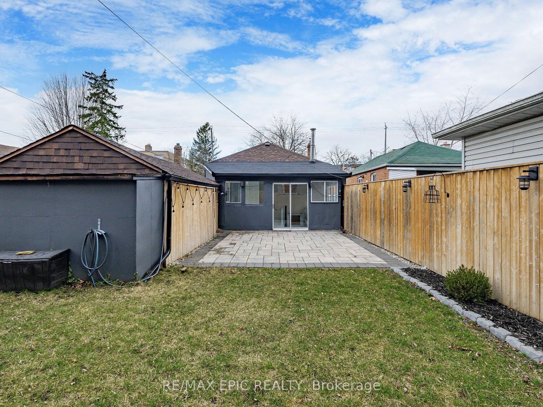 487 Dawes Rd