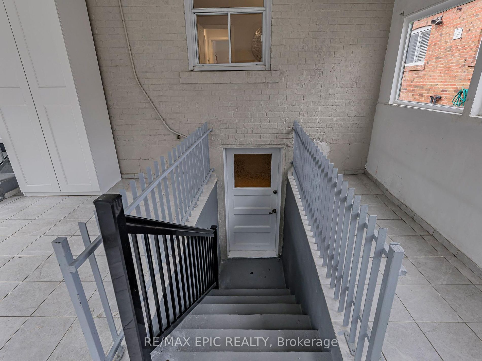 487 Dawes Rd