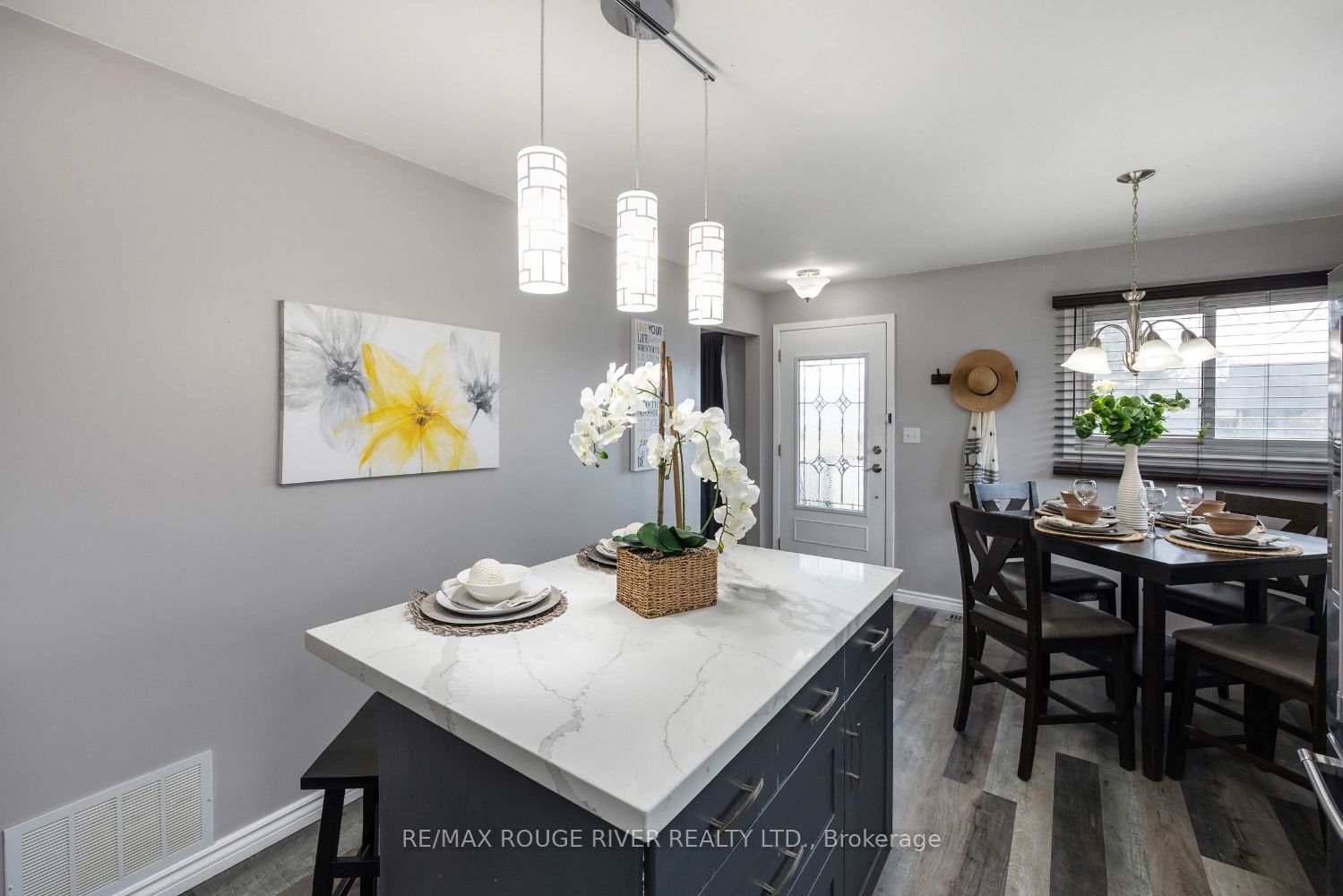 273 Labrador Dr