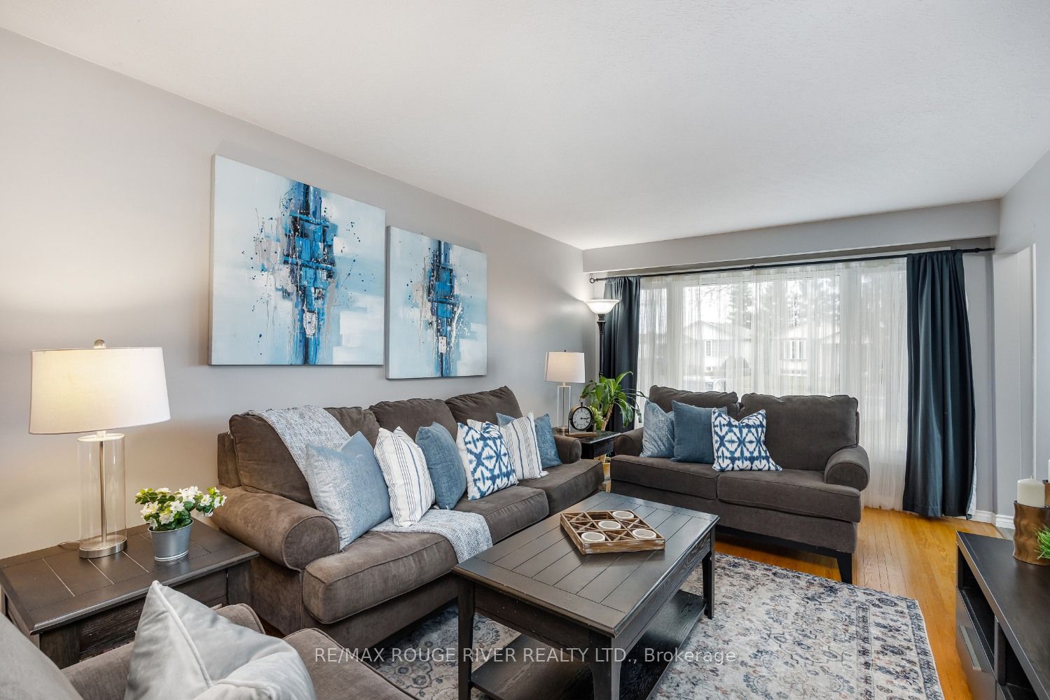 273 Labrador Dr