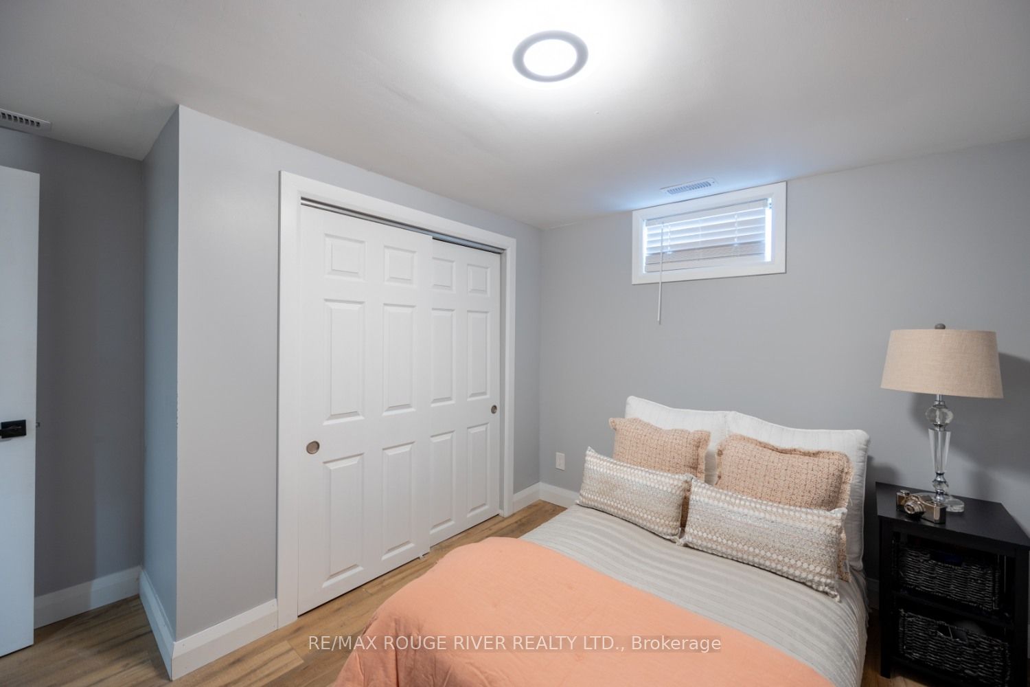 273 Labrador Dr