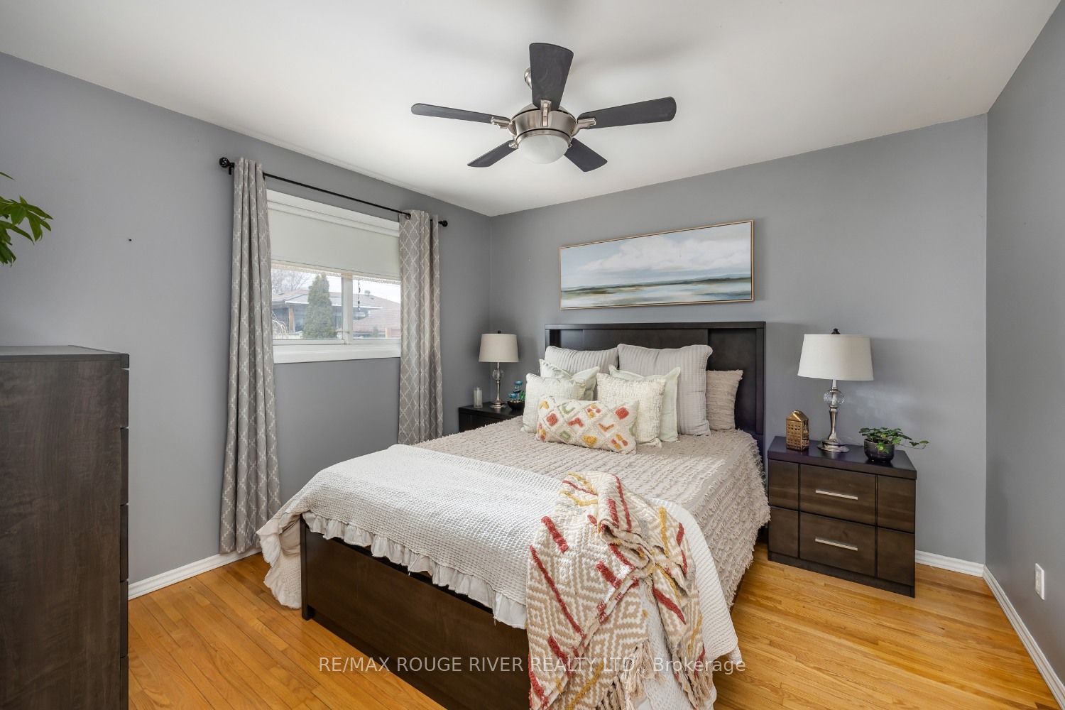 273 Labrador Dr