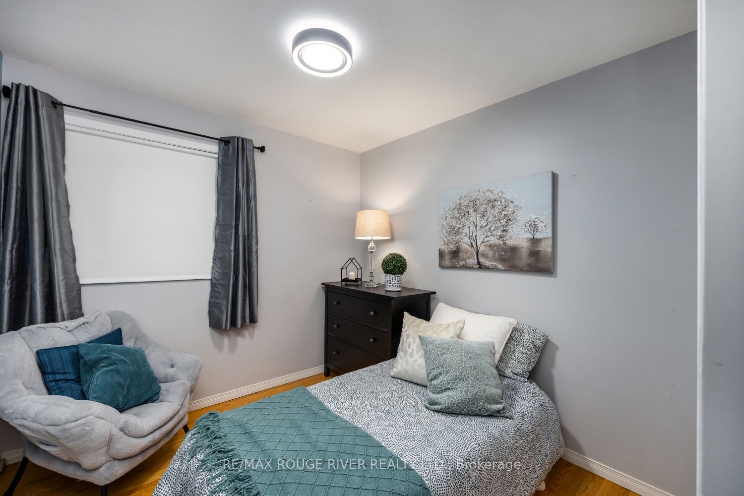273 Labrador Dr