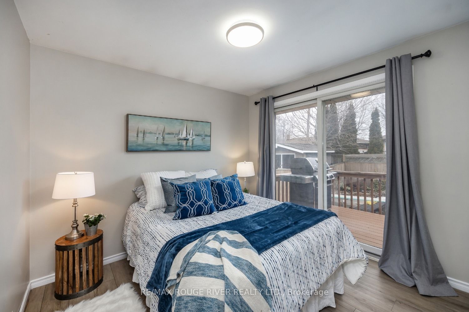 273 Labrador Dr