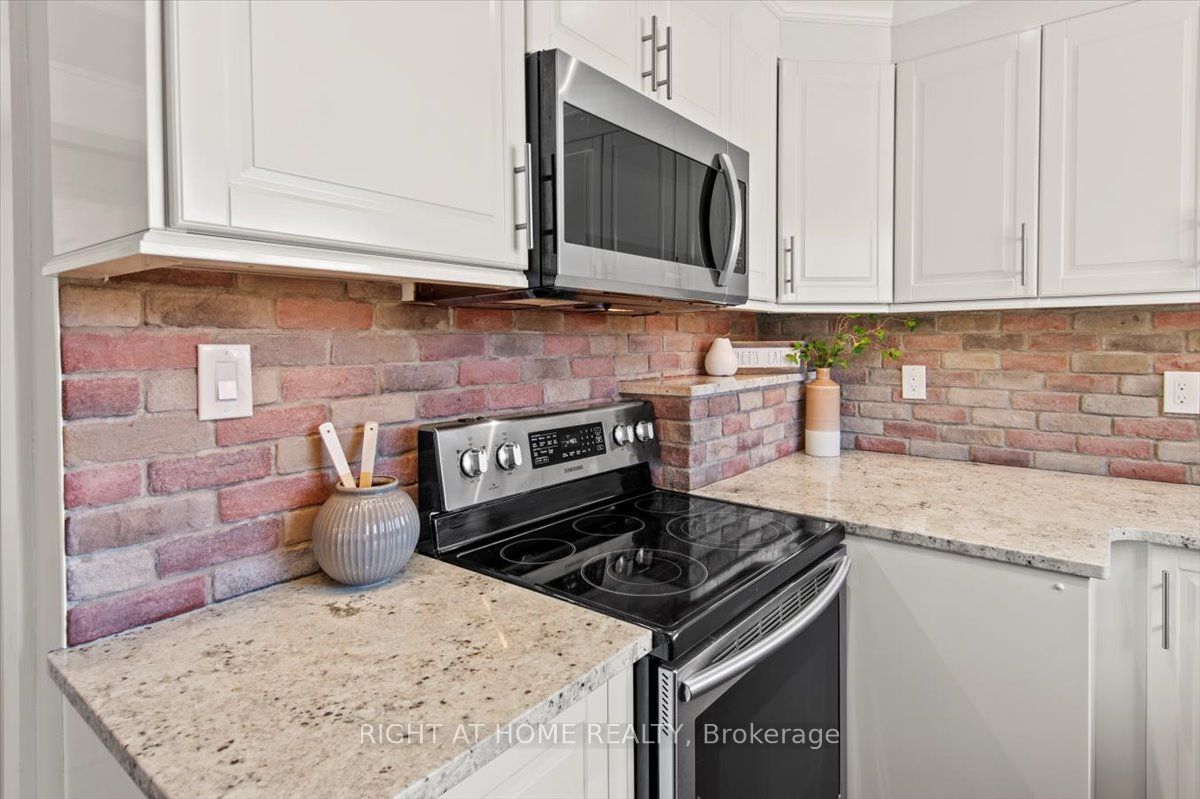 19 Torian Ave