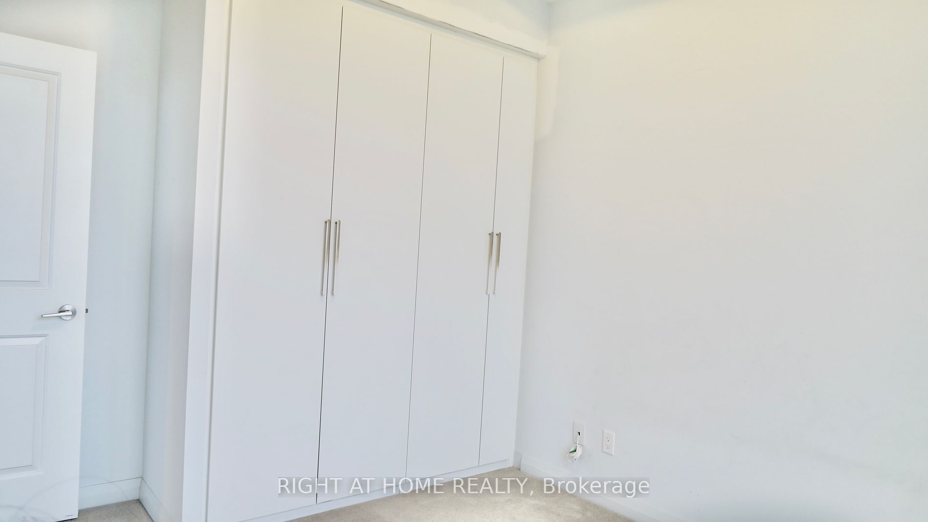 30 Meadowglen Place, #2707