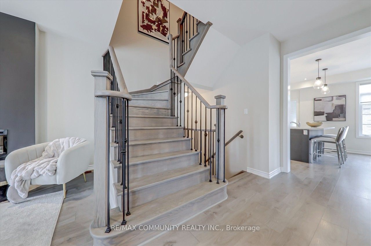 2 Drayton Avenue