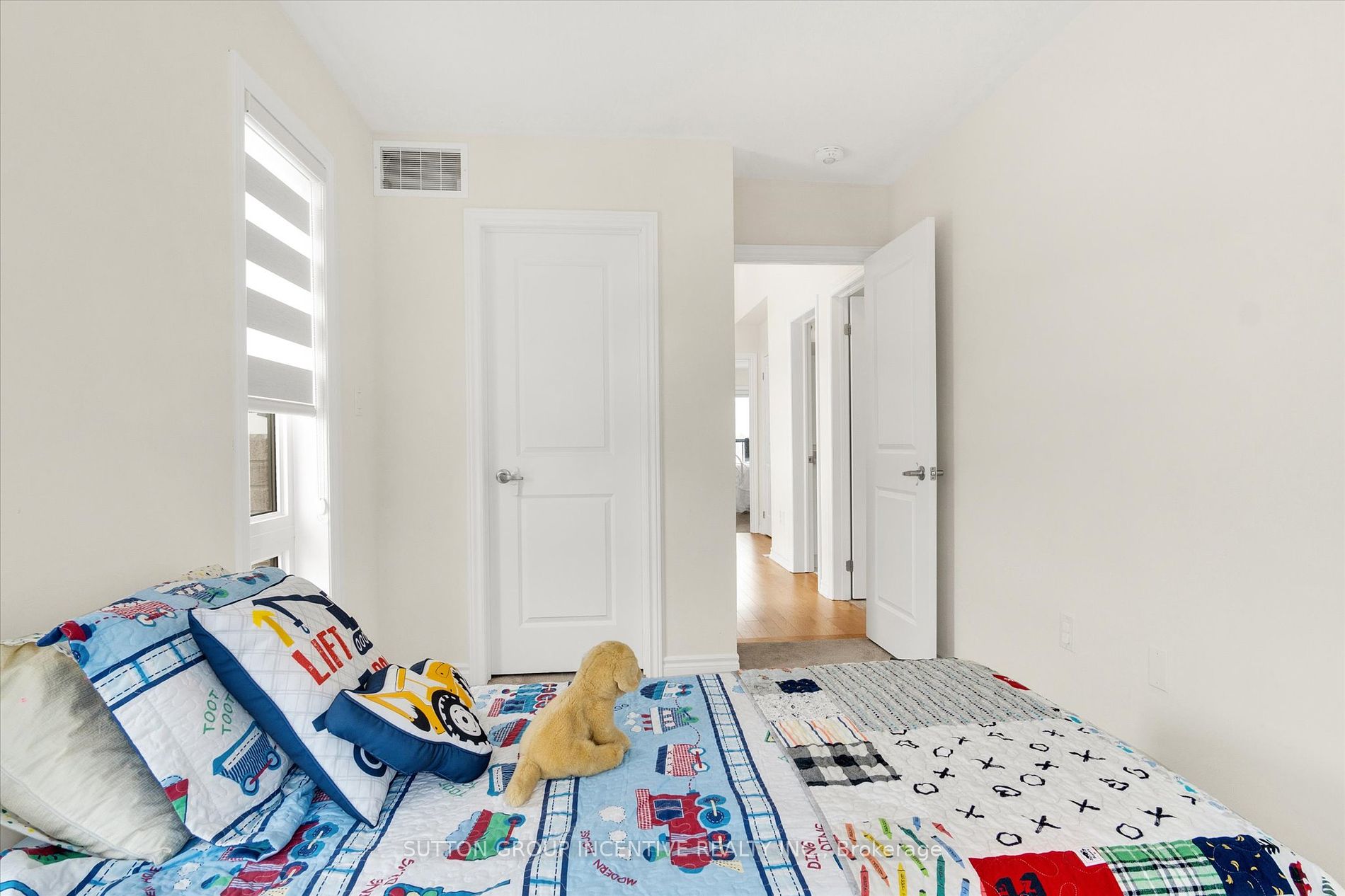 25 Lake Trail Way