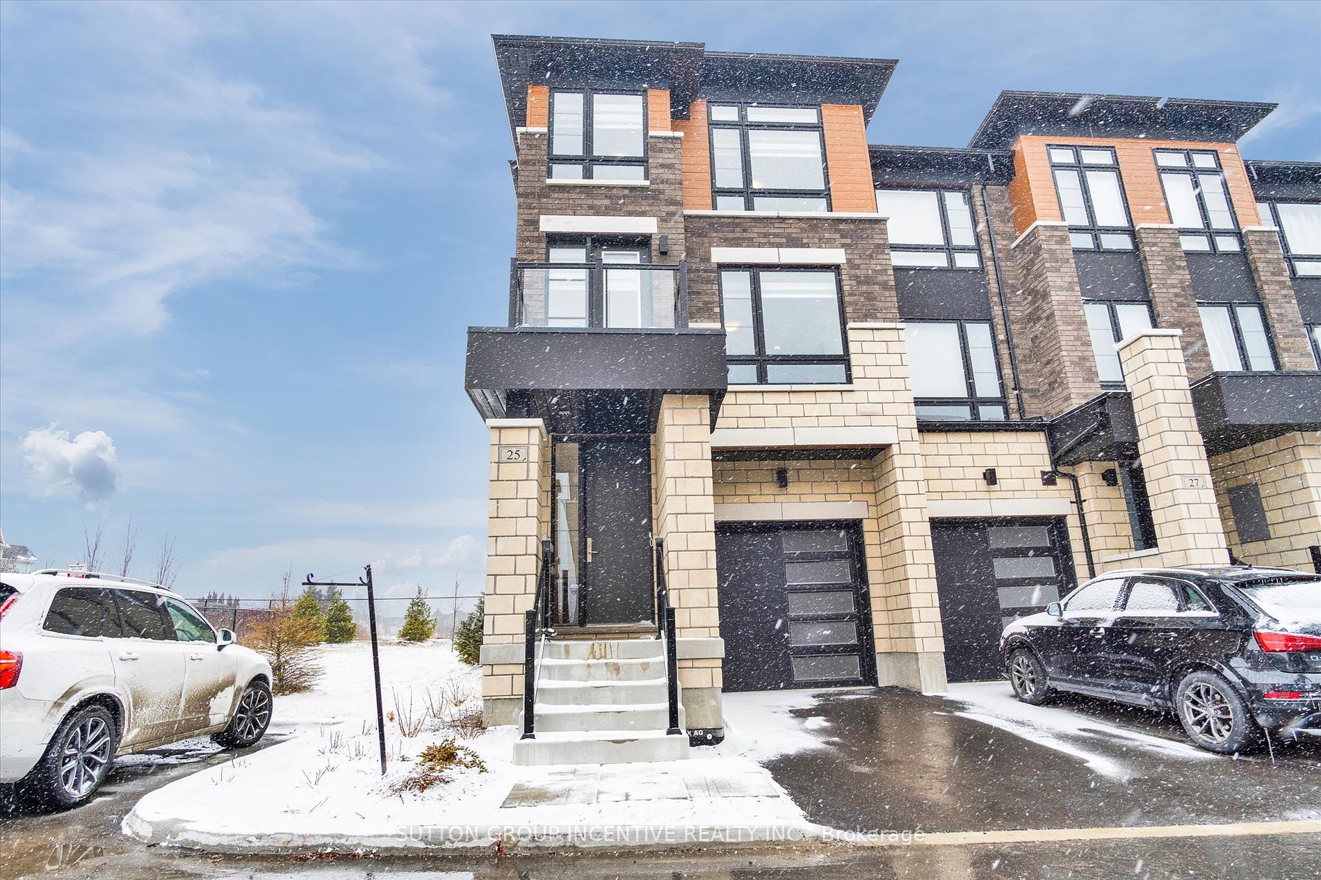 25 Lake Trail Way