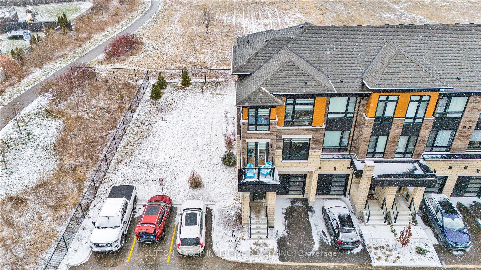 25 Lake Trail Way