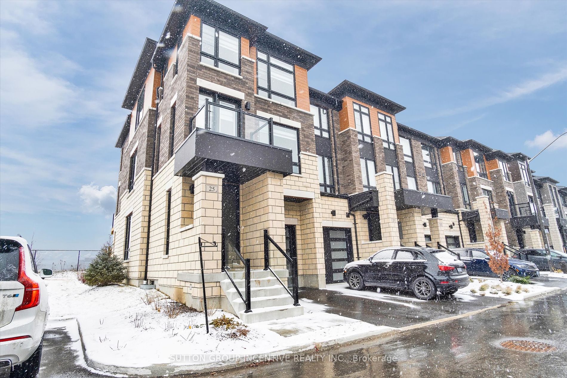 25 Lake Trail Way