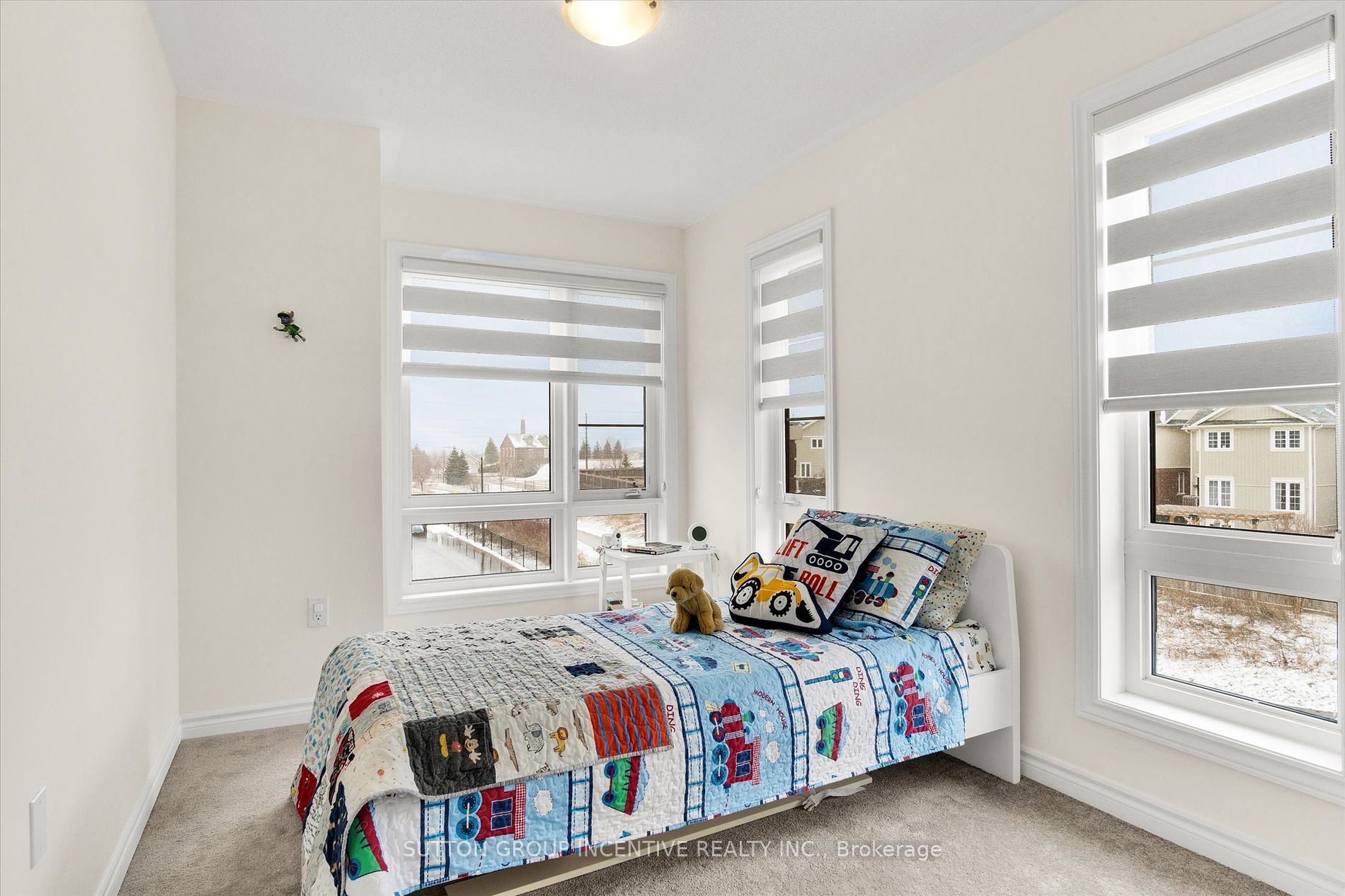 25 Lake Trail Way
