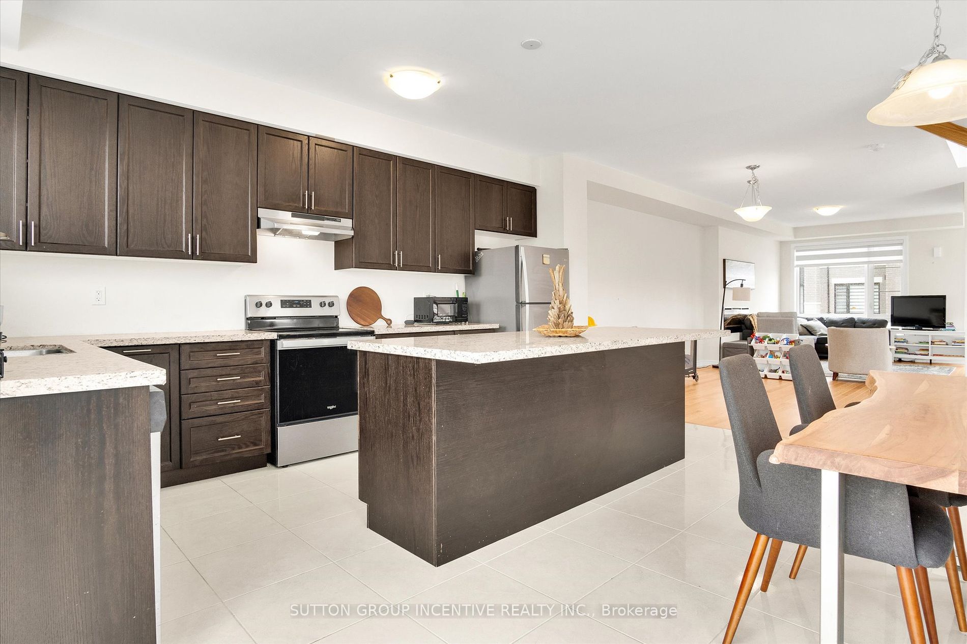 25 Lake Trail Way