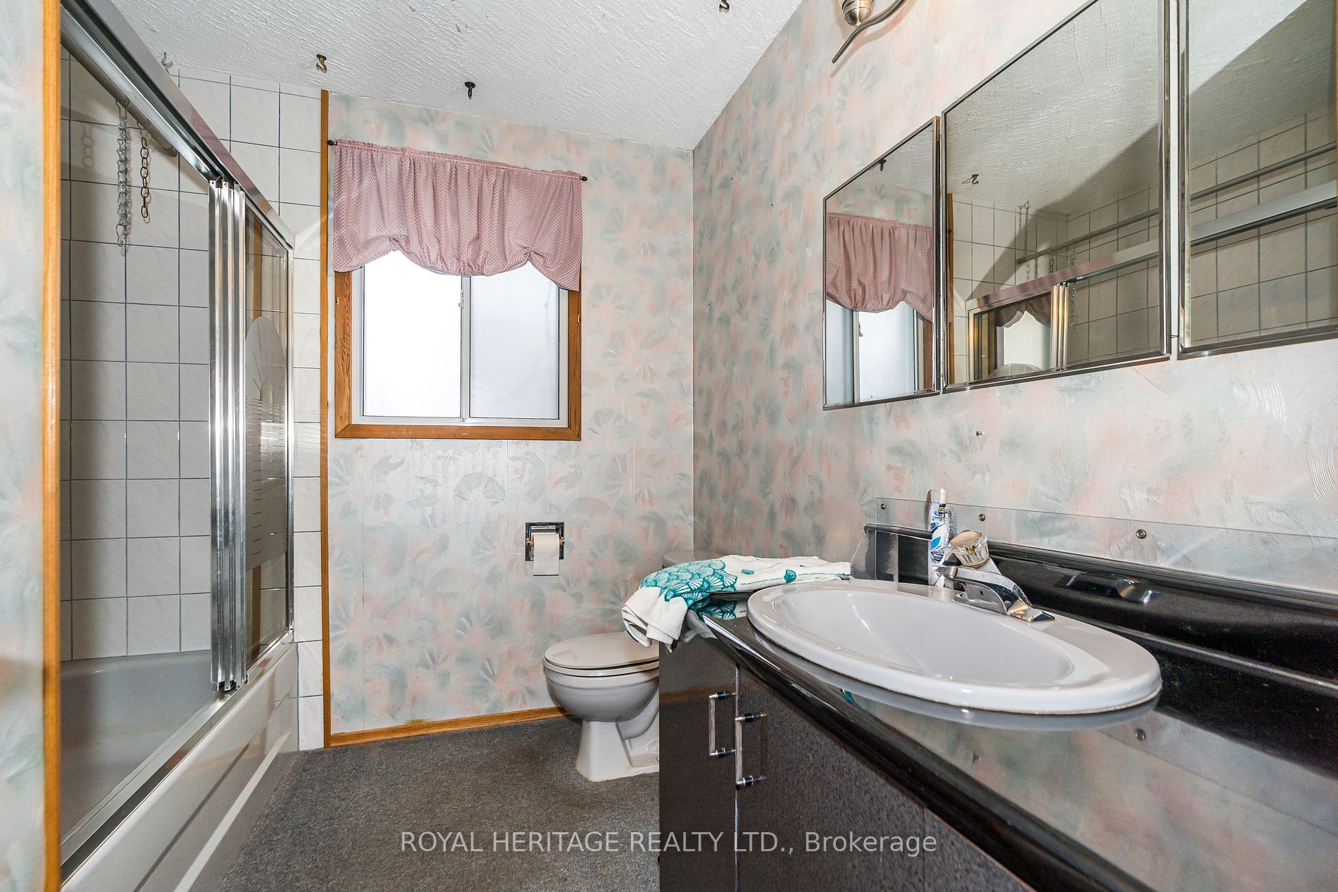 951 Essa Crescent