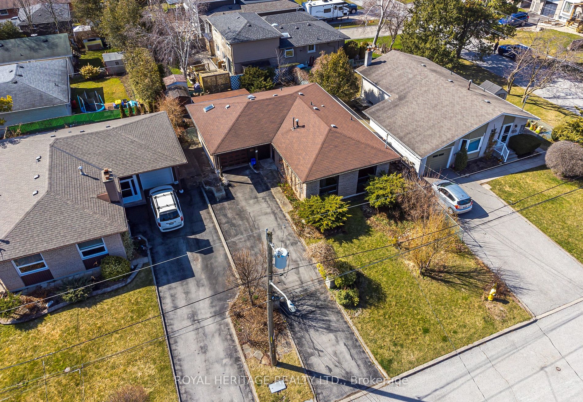 951 Essa Crescent