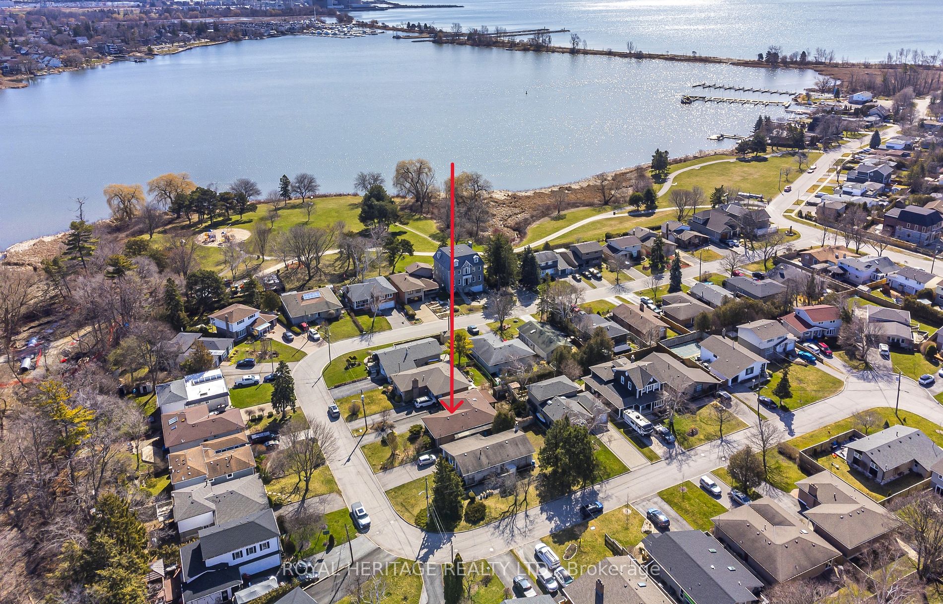 951 Essa Crescent