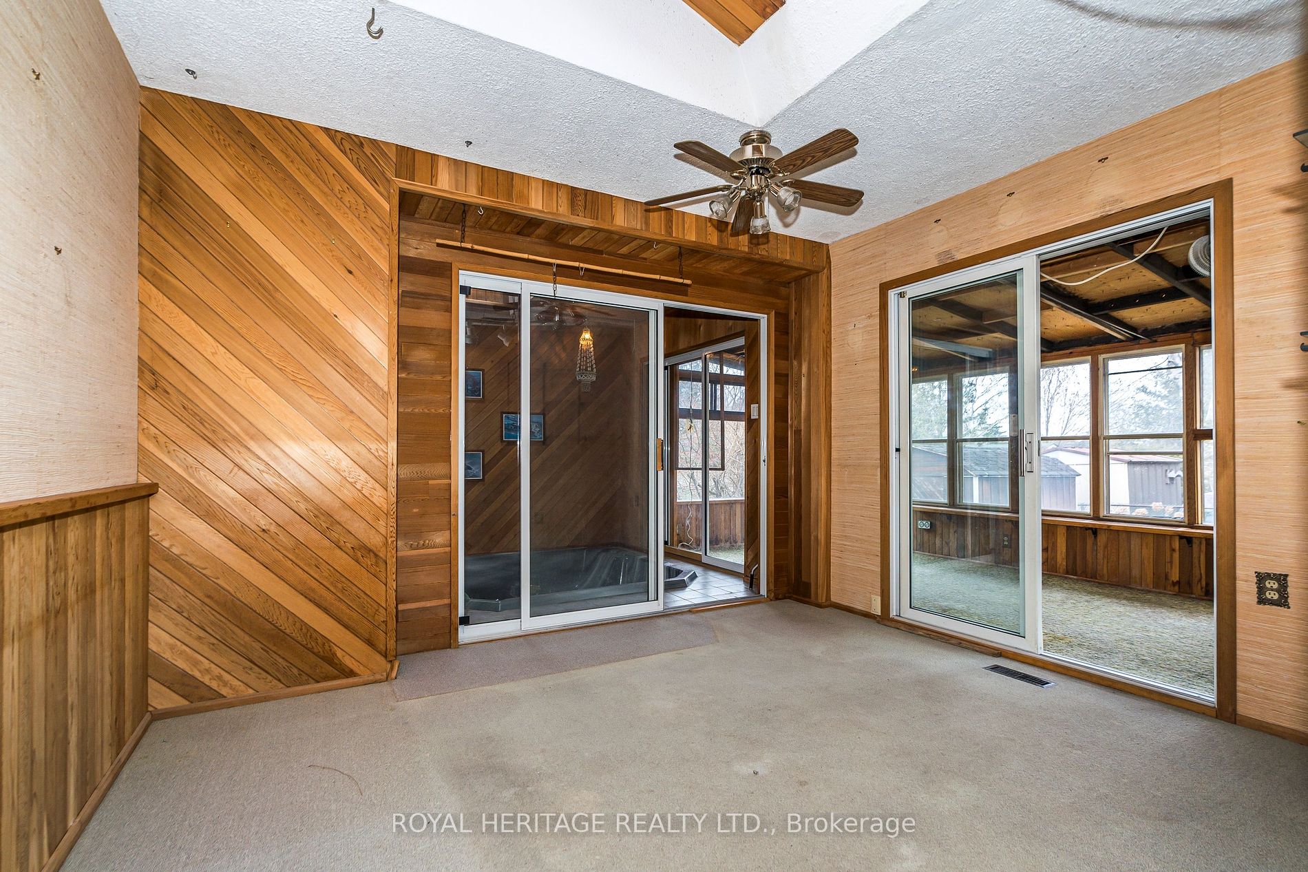 951 Essa Crescent