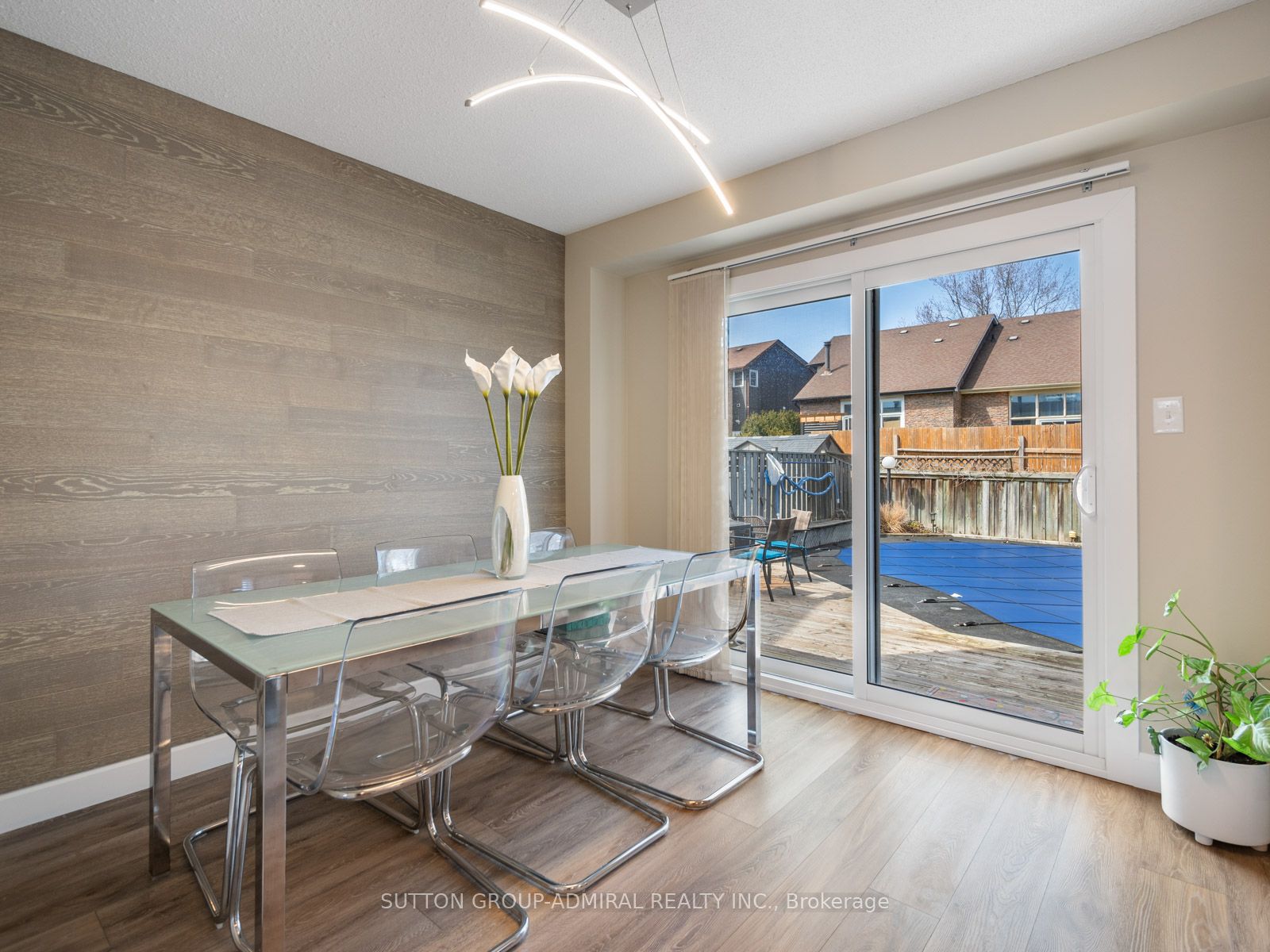1934 Malden Cres