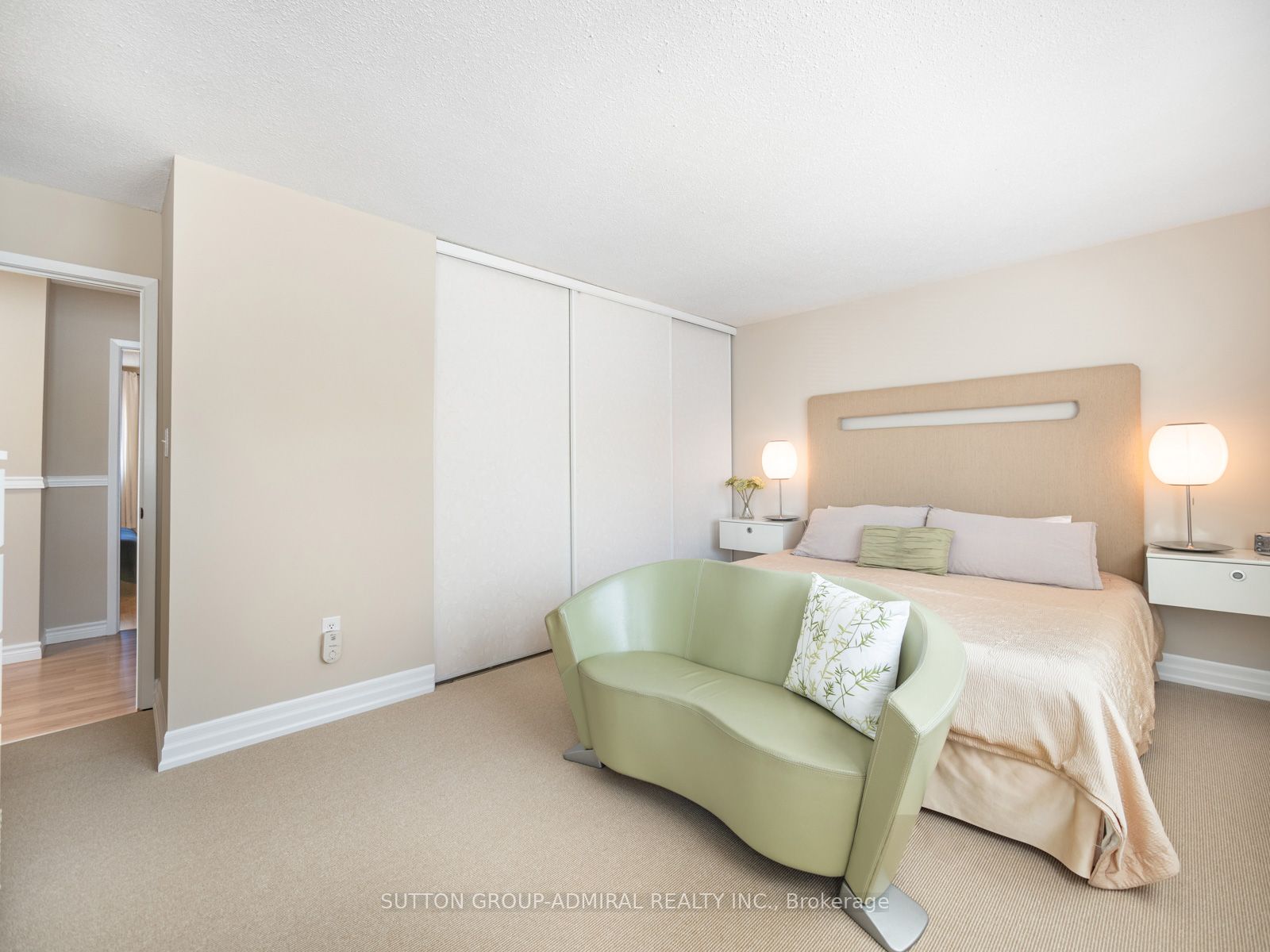 1934 Malden Cres