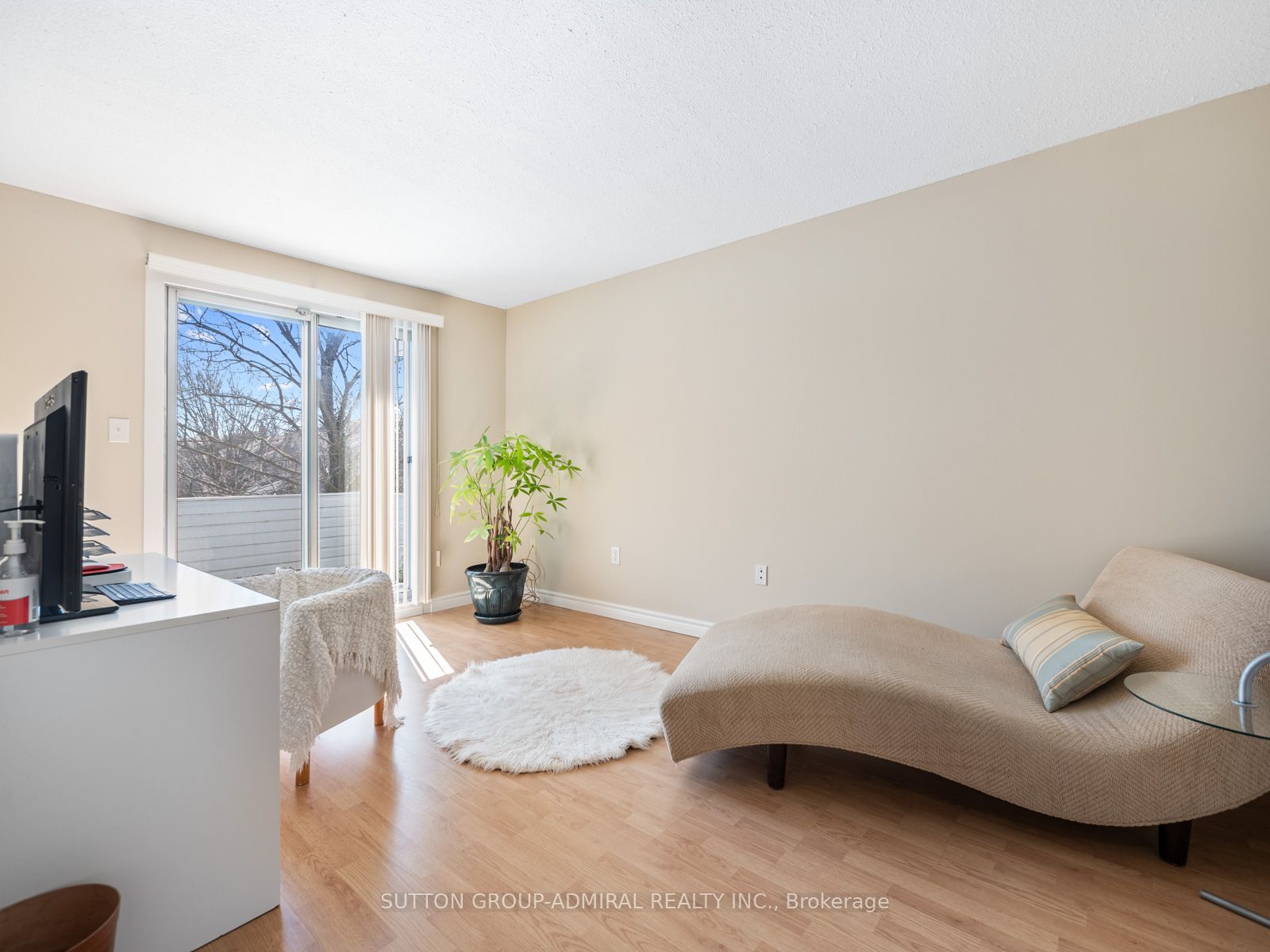 1934 Malden Cres