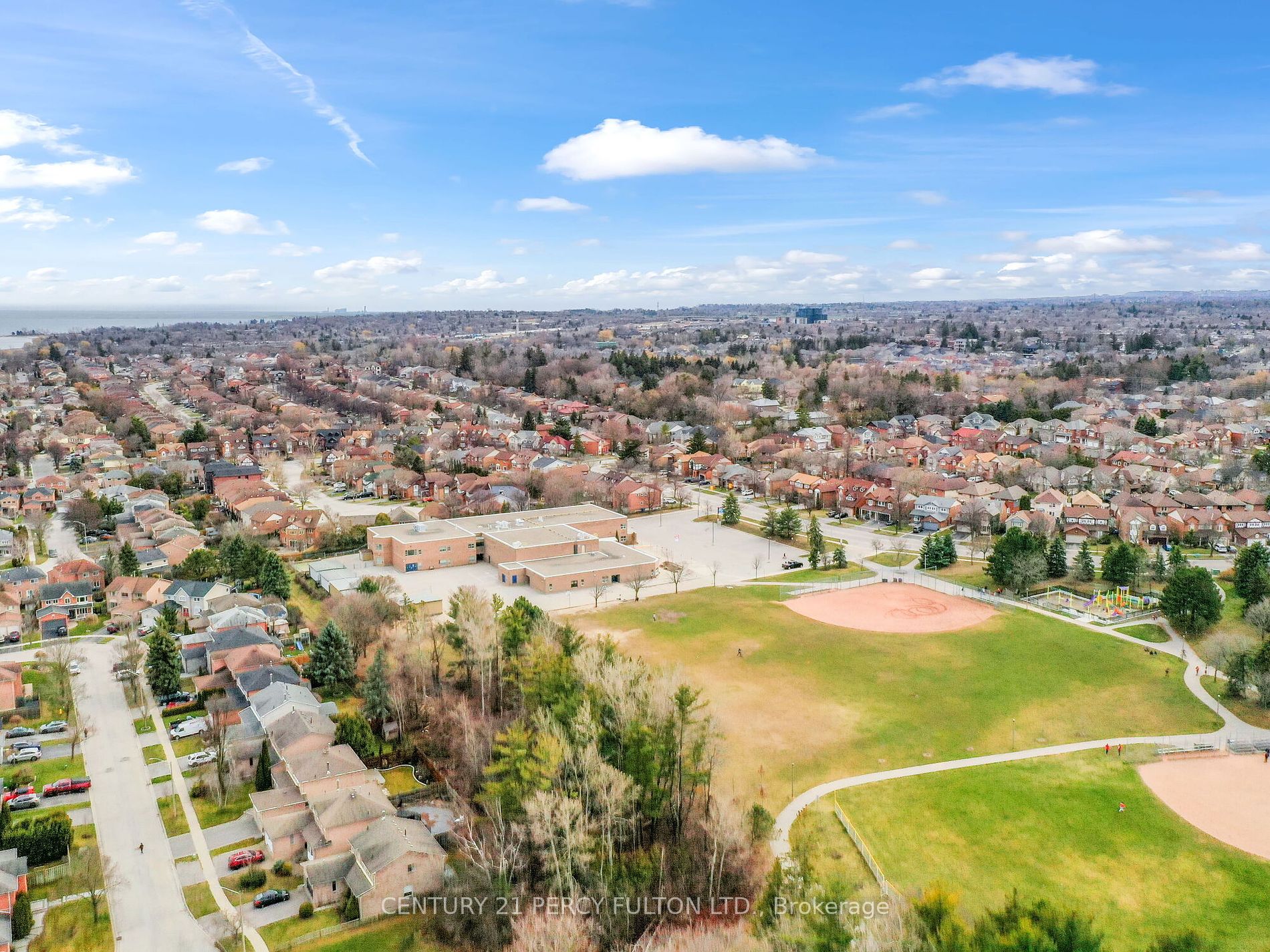 1209 Cedarcroft Cres