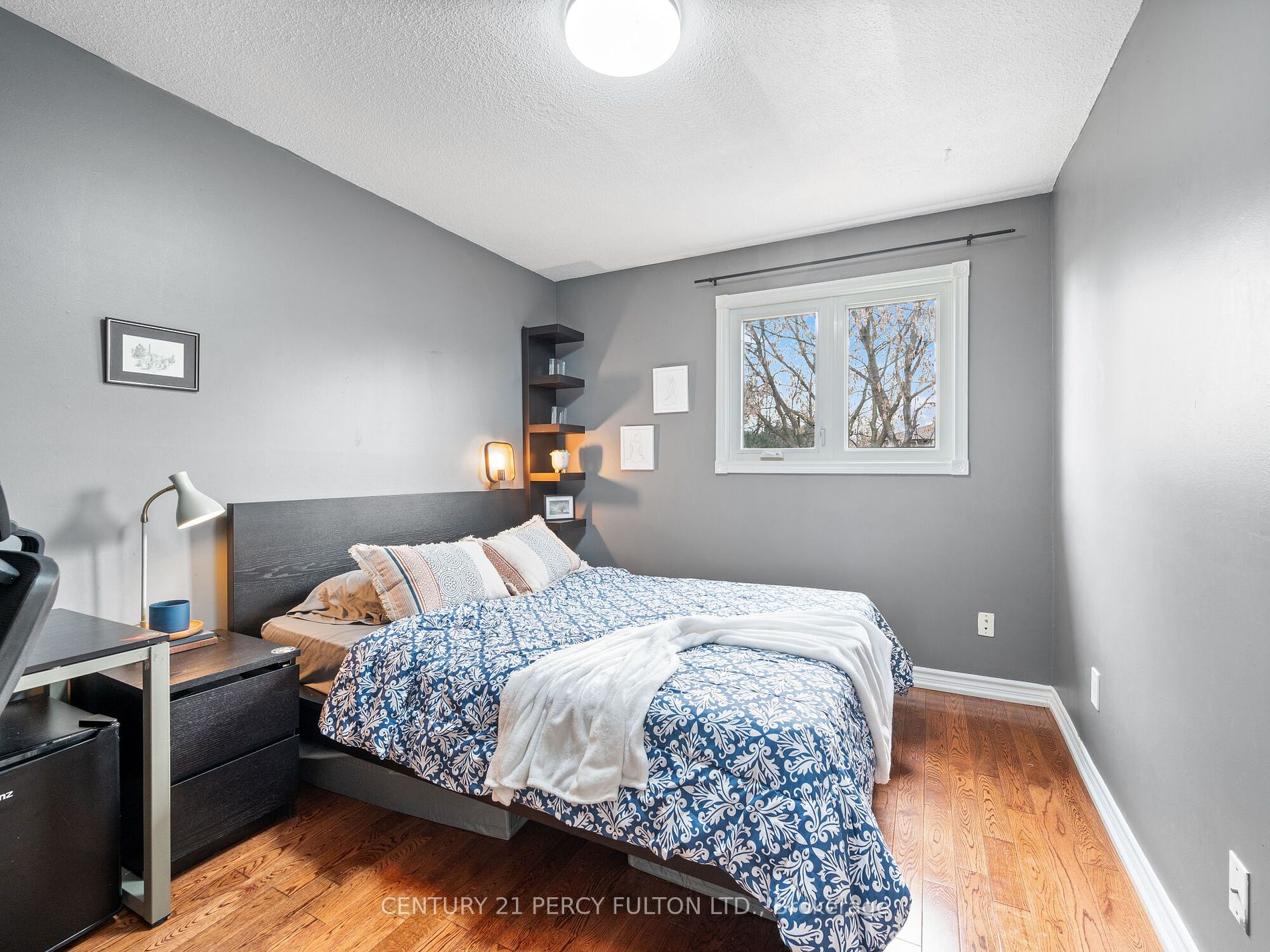 1209 Cedarcroft Cres
