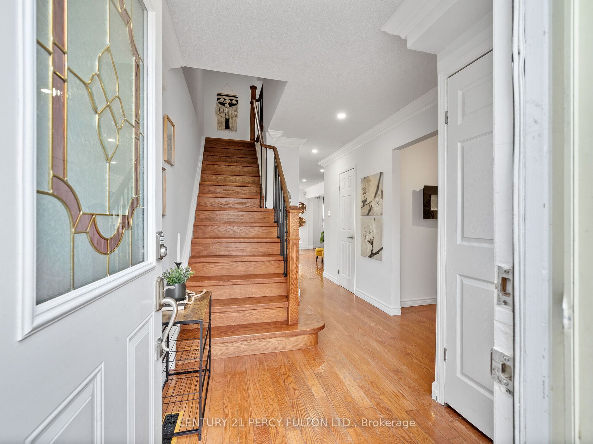 1209 Cedarcroft Cres