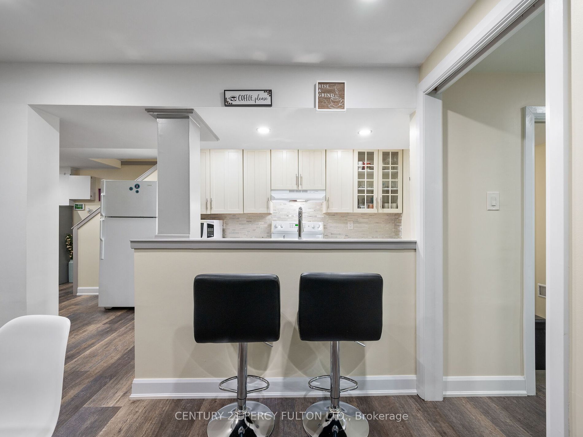 1209 Cedarcroft Cres