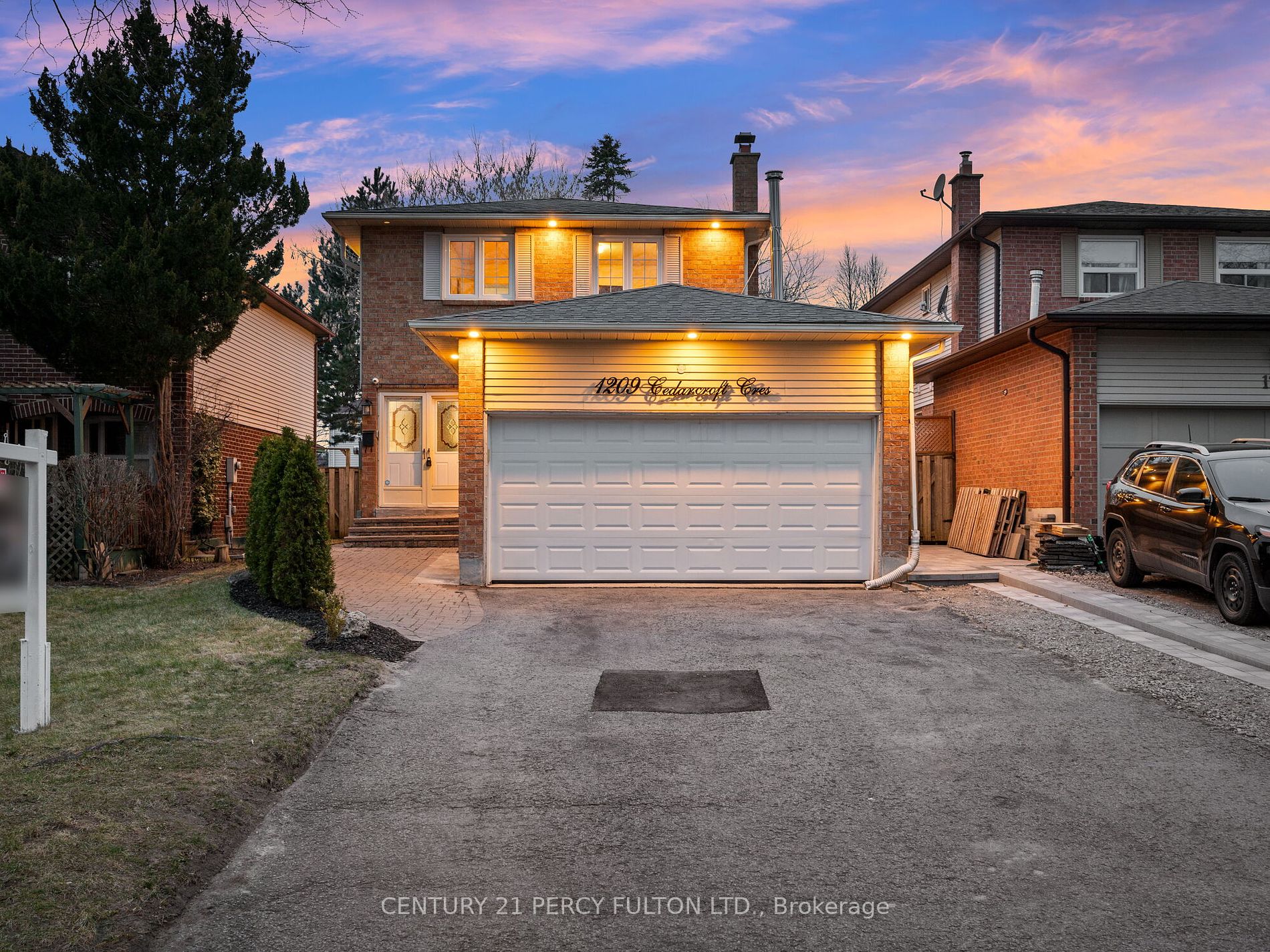 1209 Cedarcroft Cres