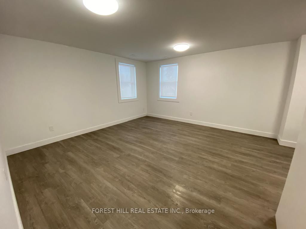 514 Ritson Rd S, #Upper