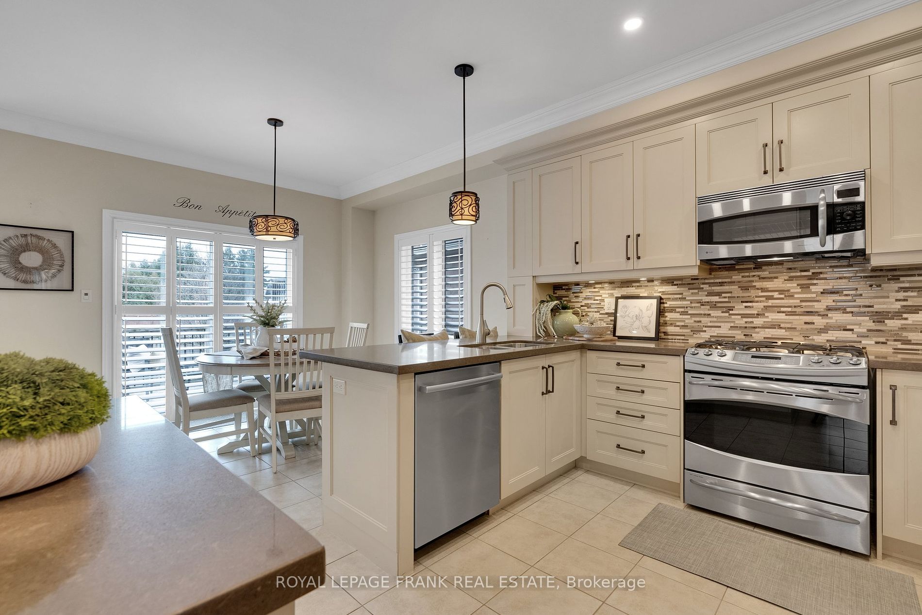 1 Endeavour Crt