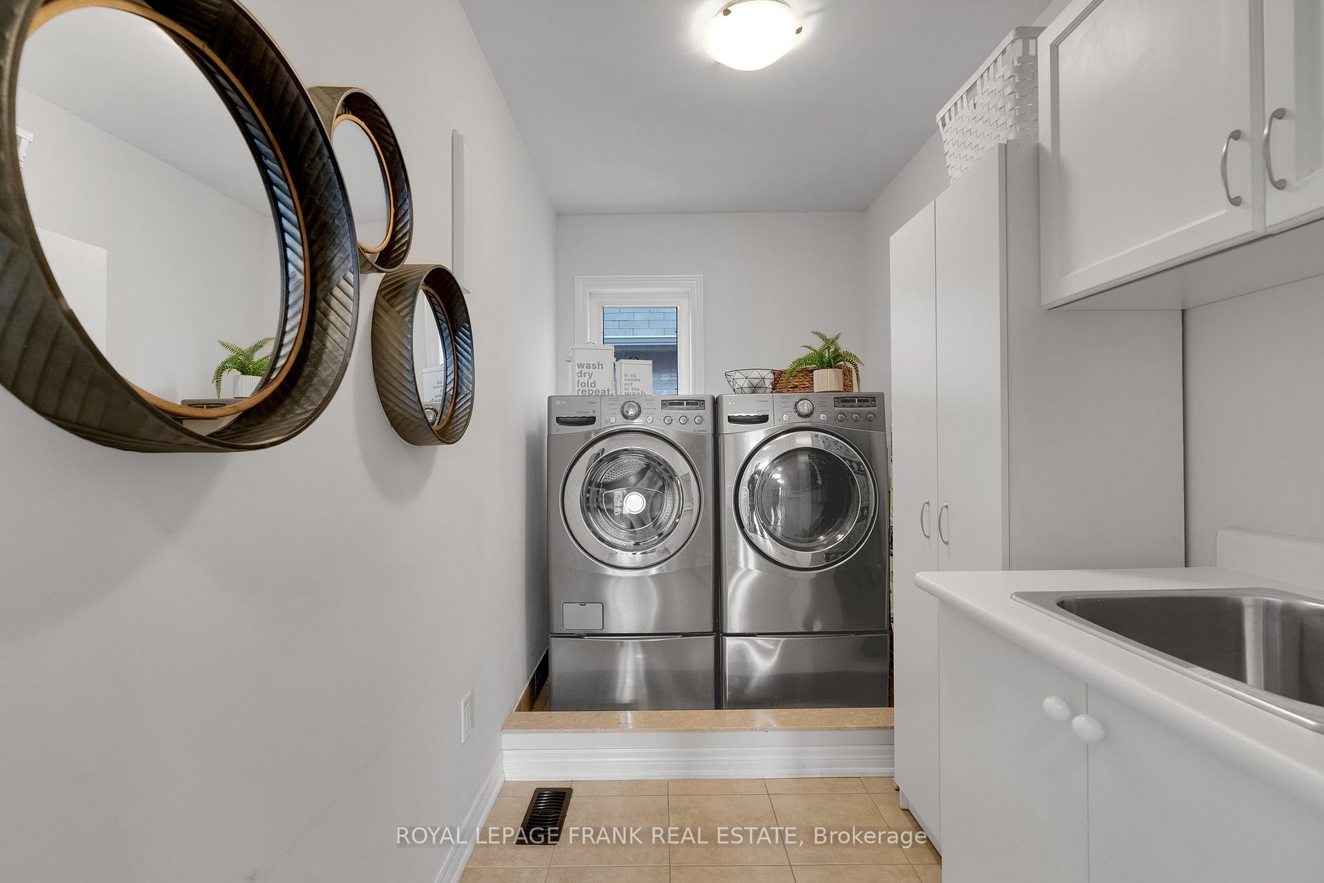 1 Endeavour Crt