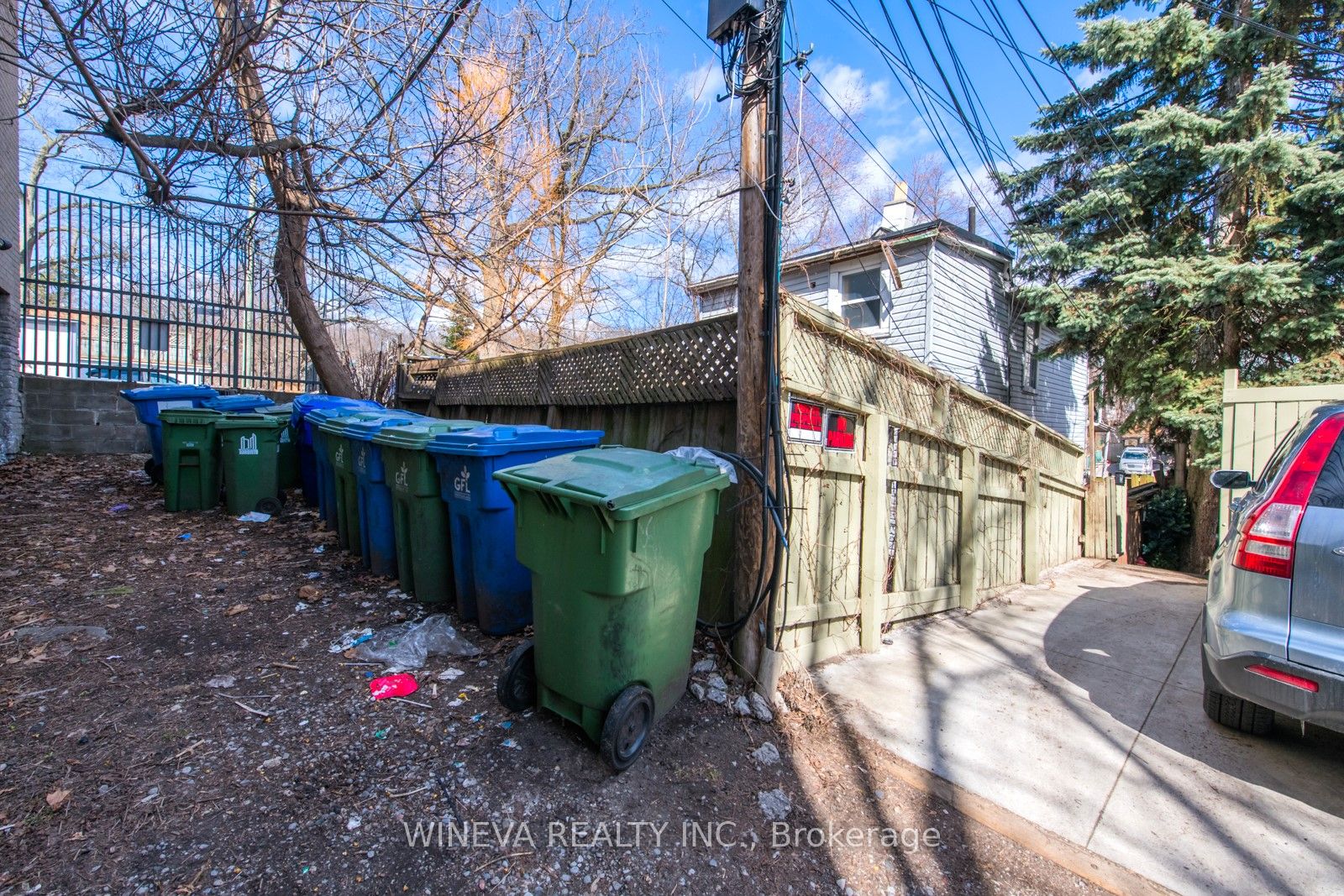 106 Willow Ave