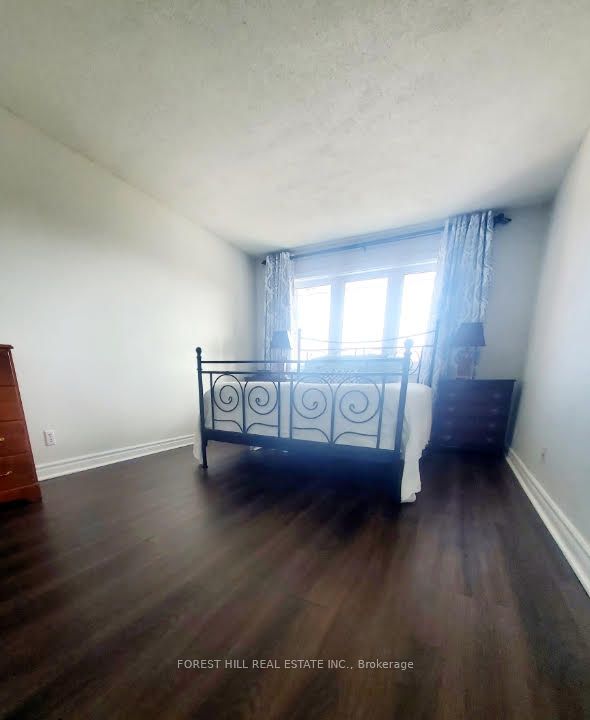 191 Lake Driveway W, #409