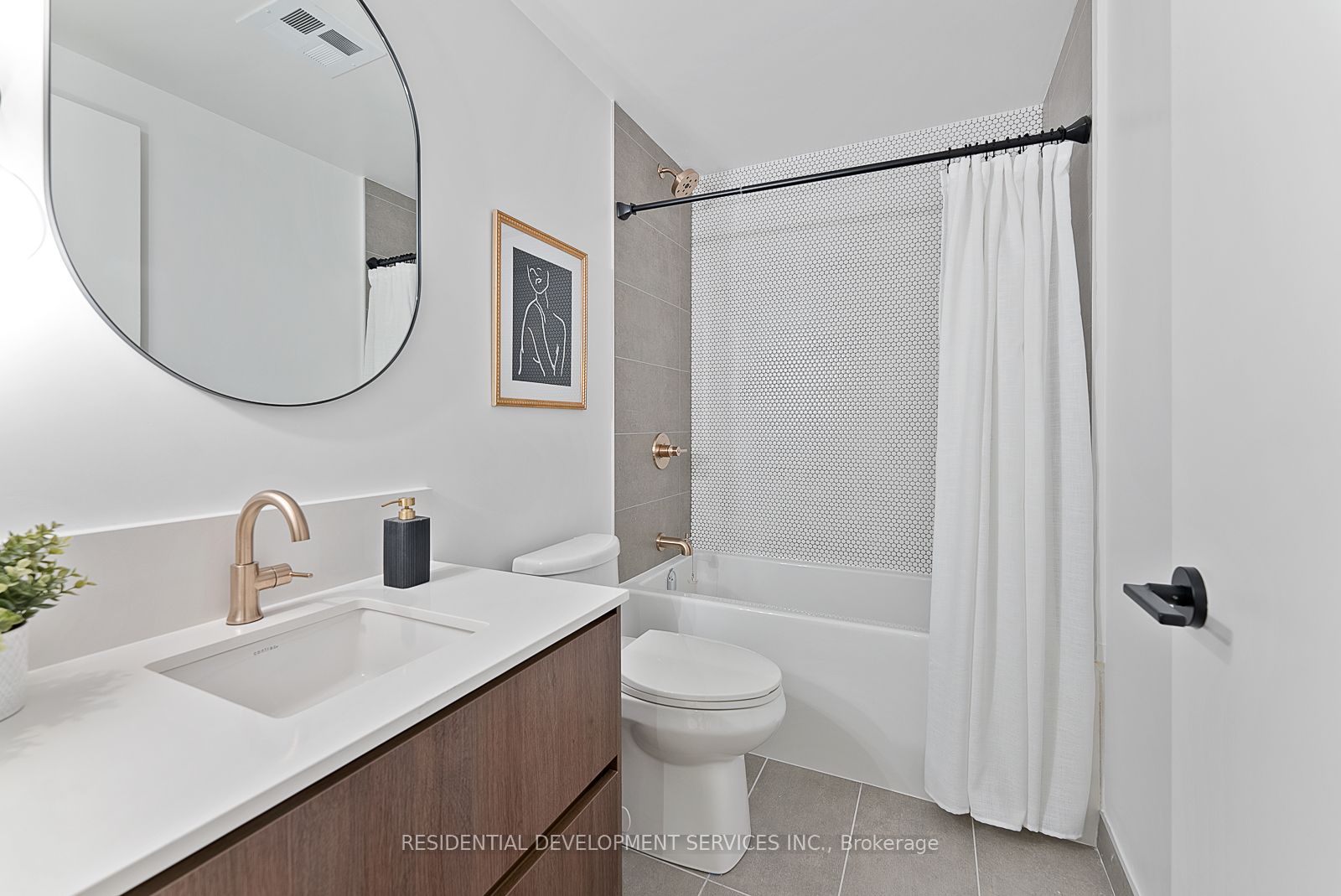 1285 Queen Street E #501