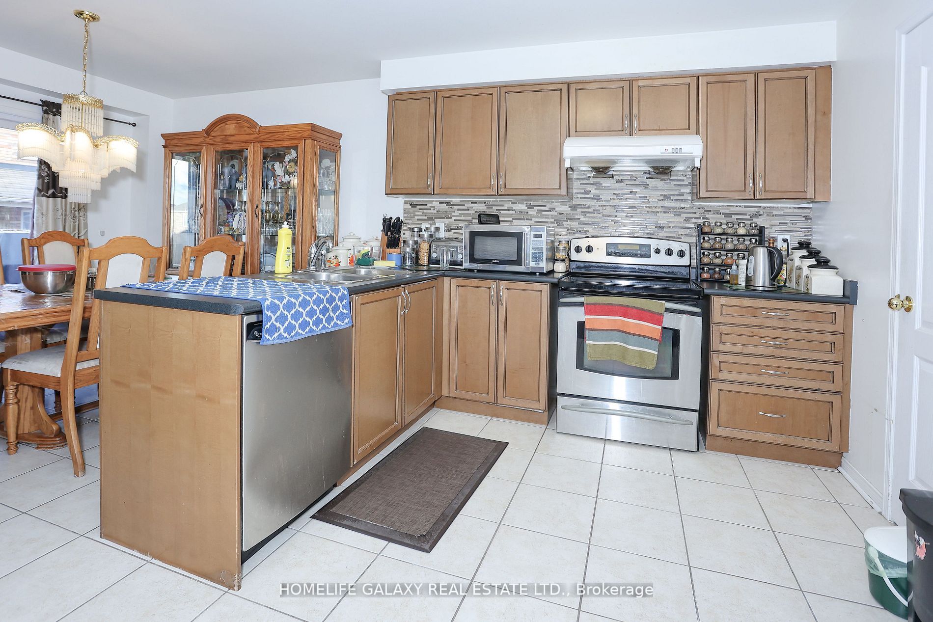 41 Atherton Ave