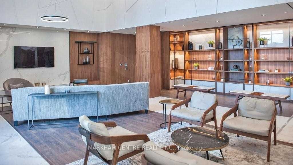 275 Village Green Sq, #2916