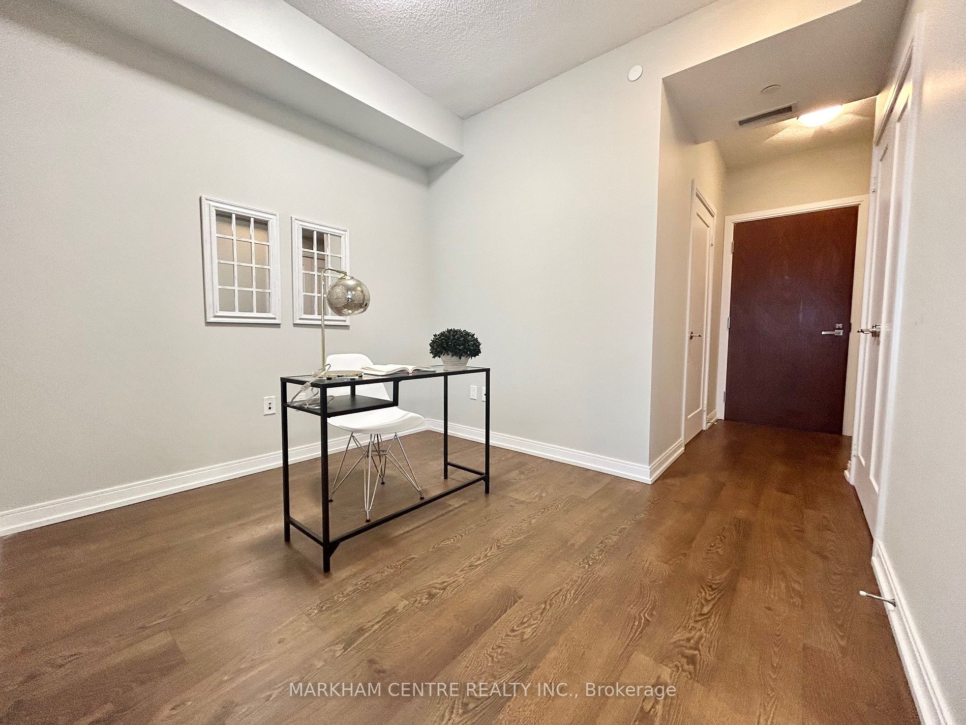 275 Village Green Sq, #2916