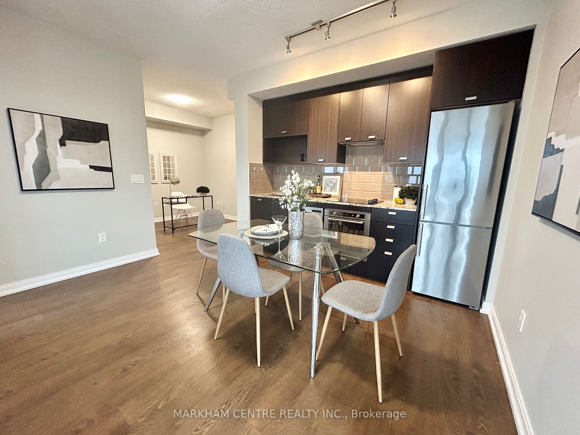 275 Village Green Sq, #2916