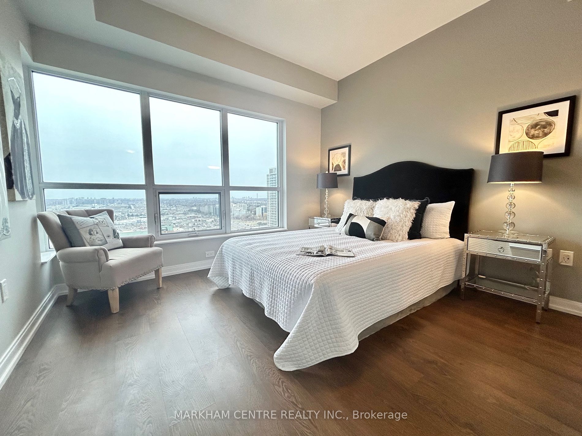 275 Village Green Sq, #2916