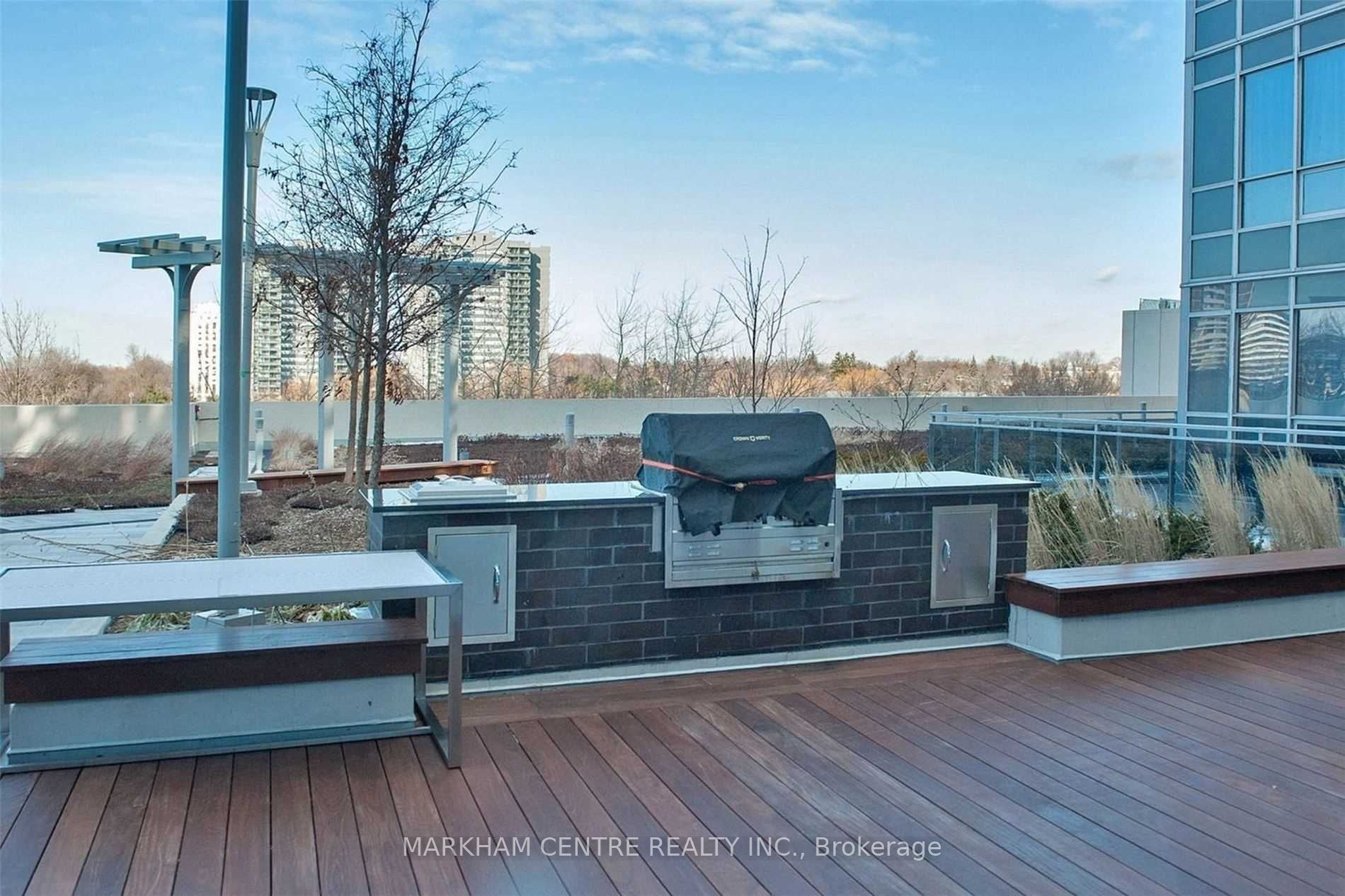 275 Village Green Sq, #2916