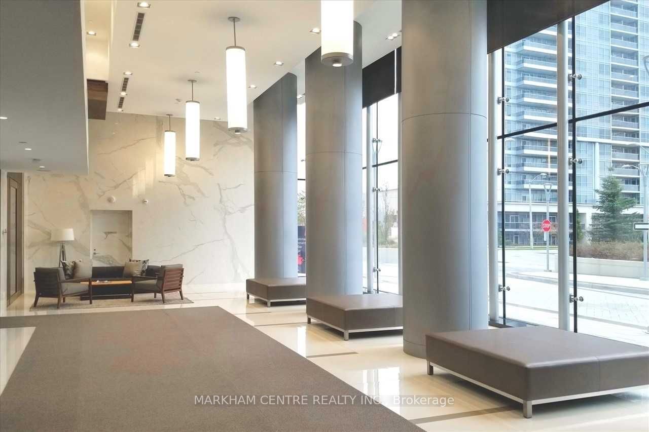275 Village Green Sq, #2916