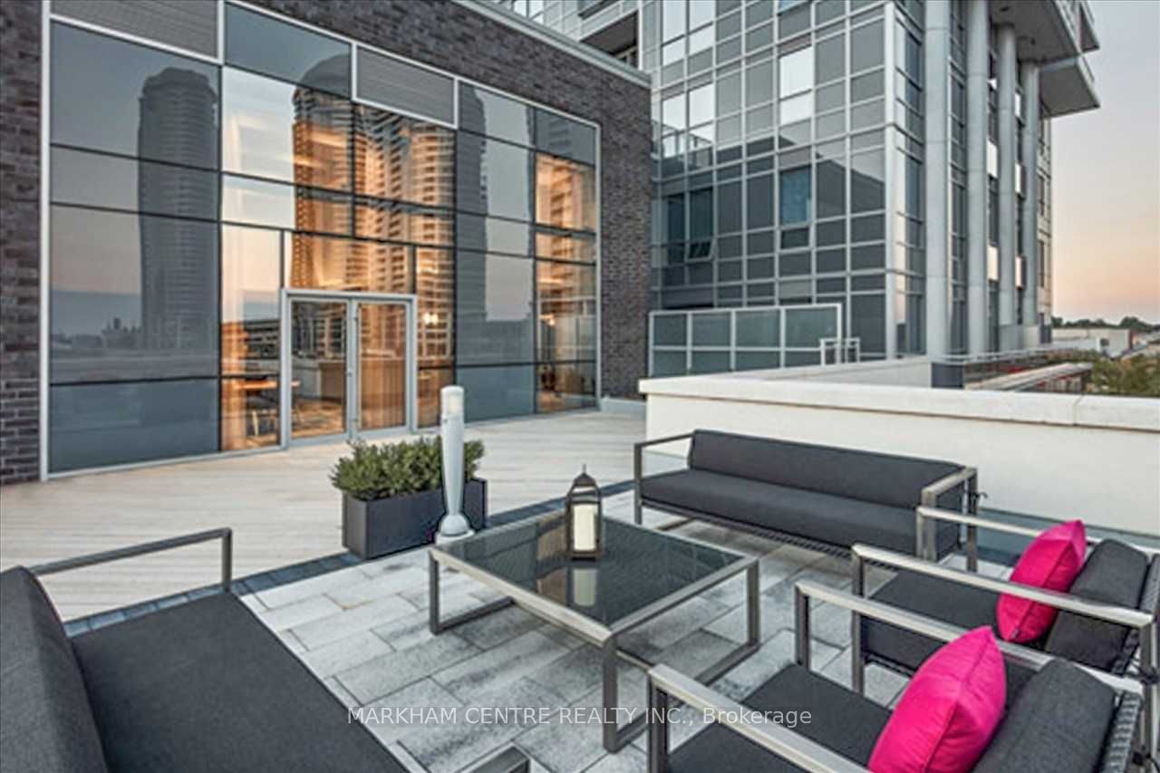 275 Village Green Sq, #2916