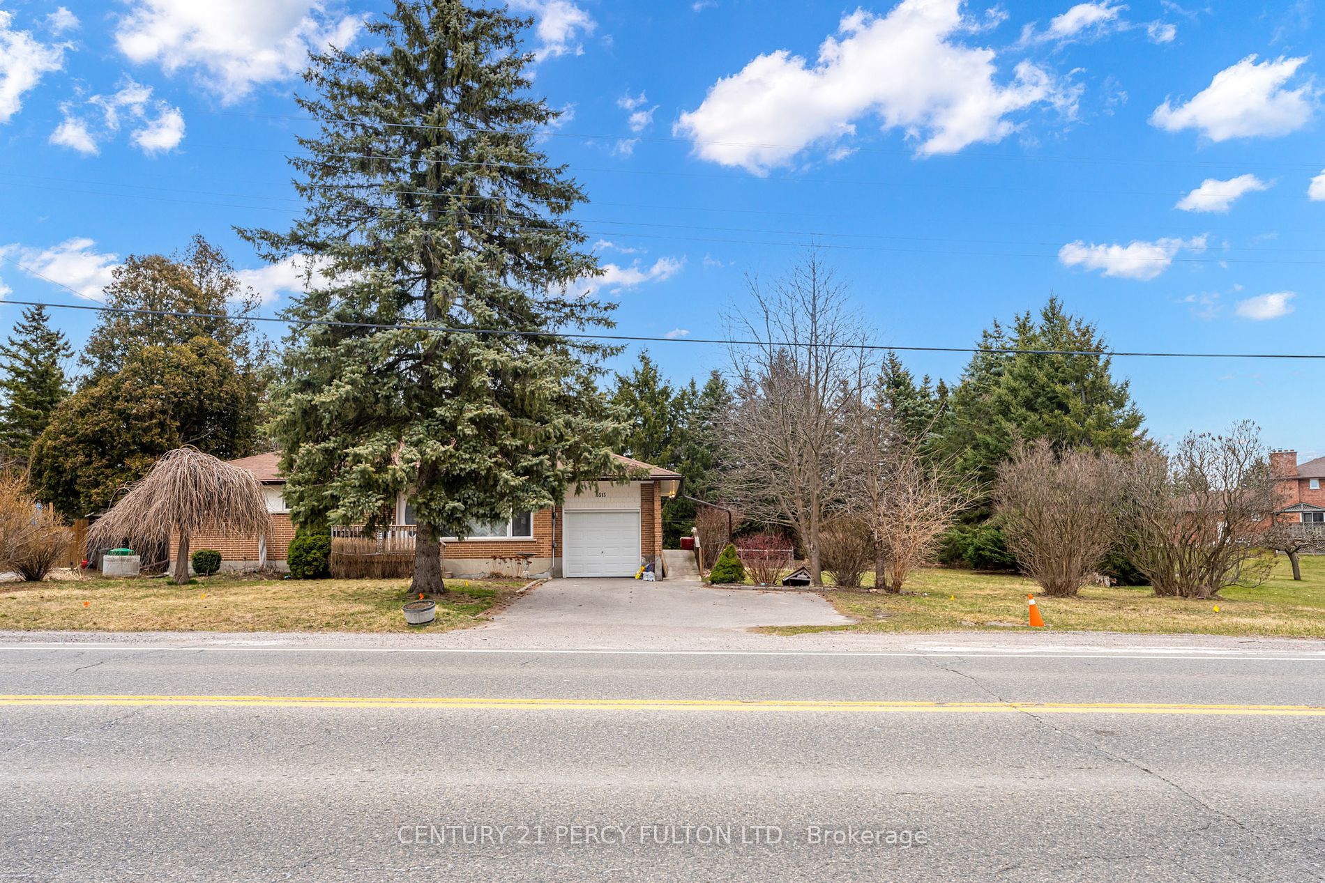 3515 Simcoe St N