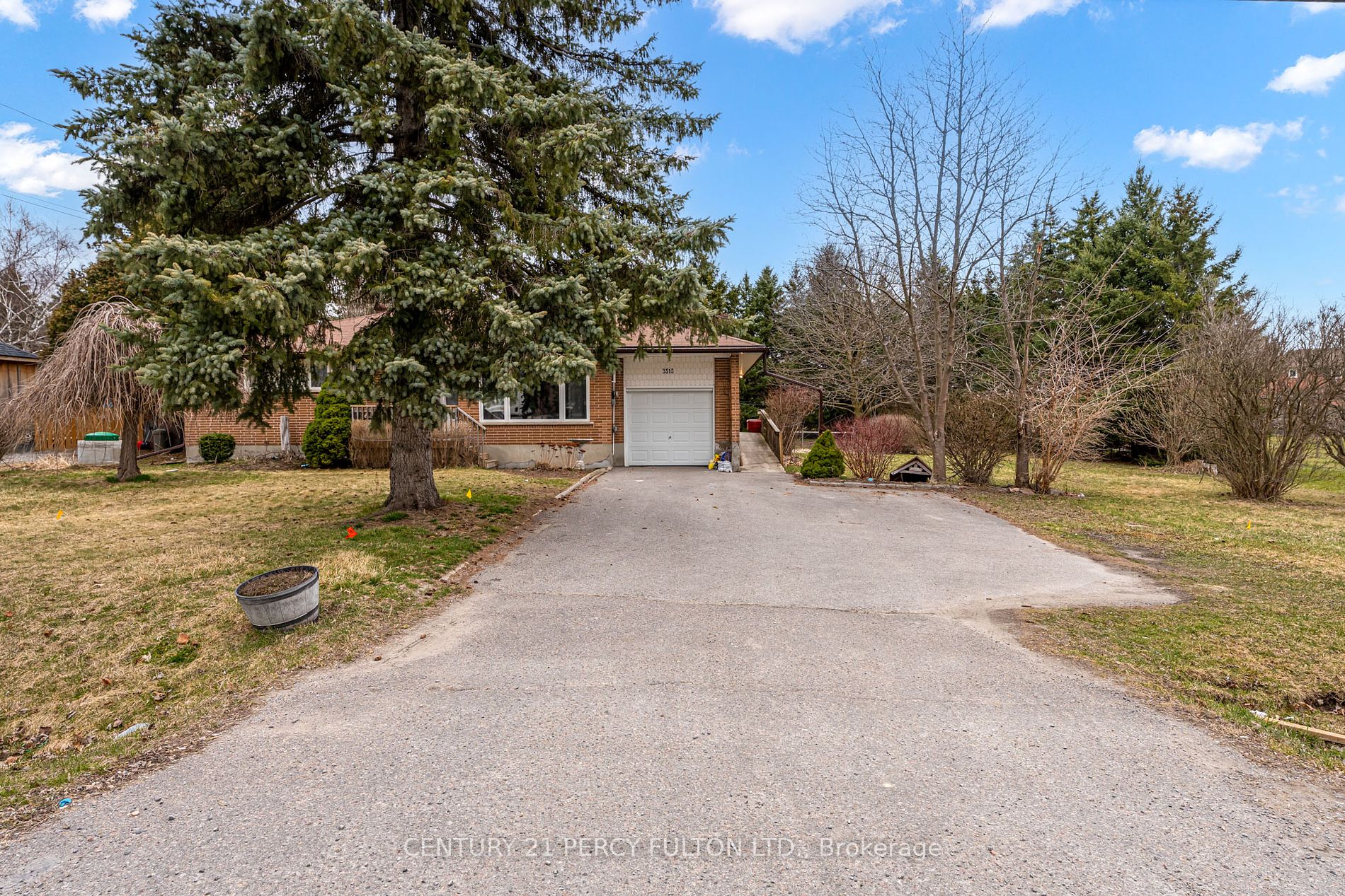 3515 Simcoe St N